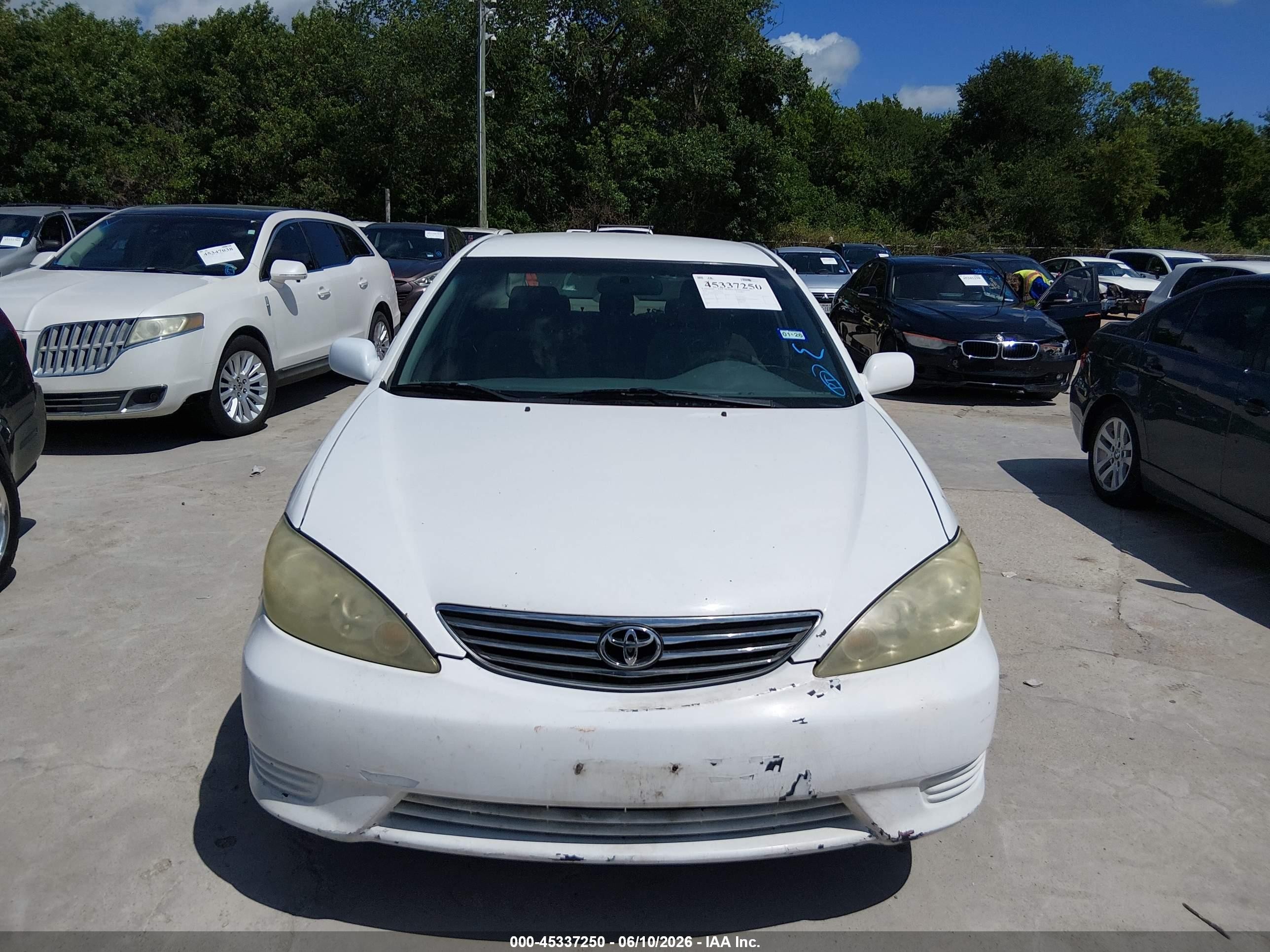 2006 Toyota Camry Le White vin: 4T1BE32K36U681049