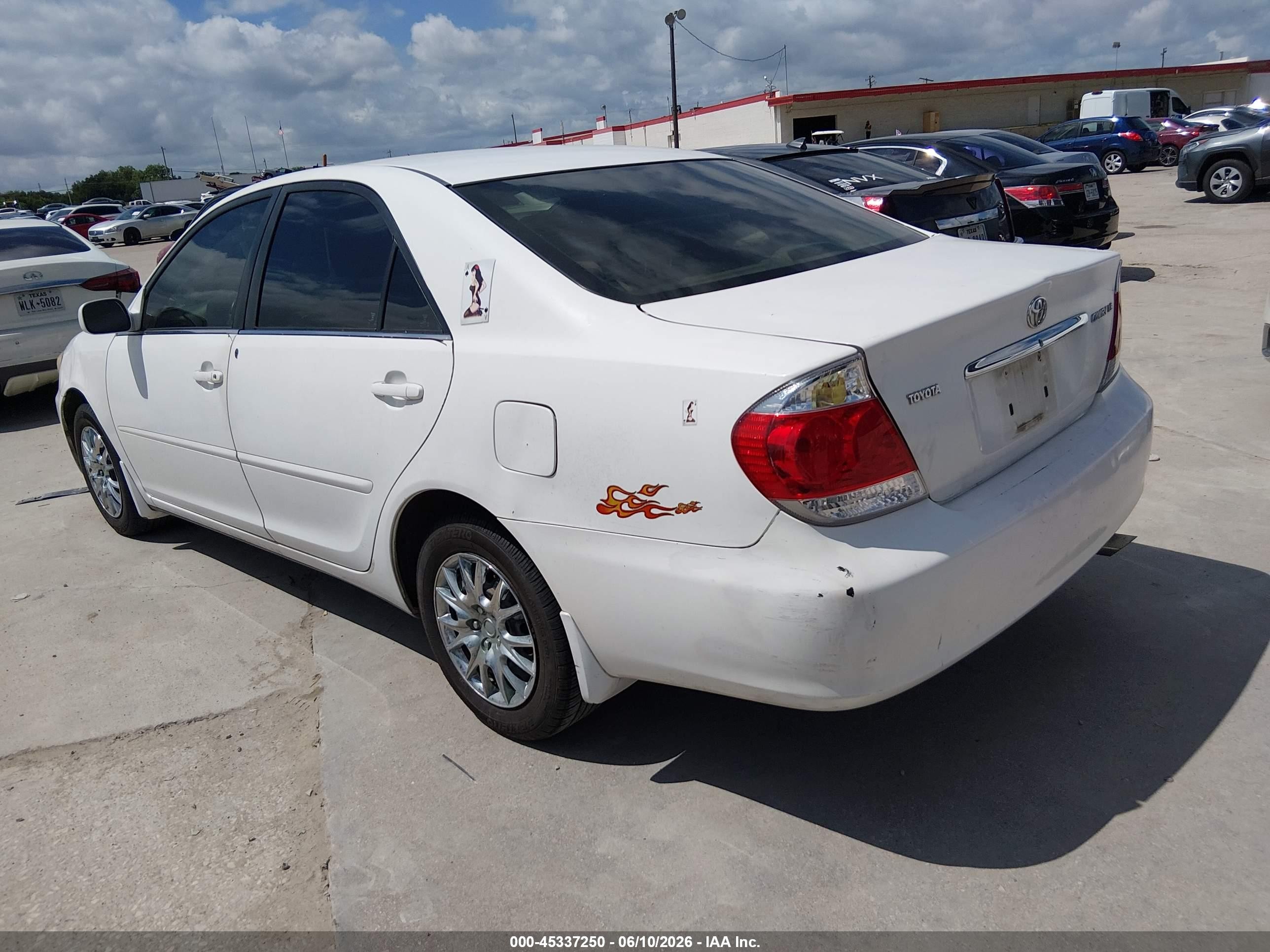2006 Toyota Camry Le White vin: 4T1BE32K36U681049