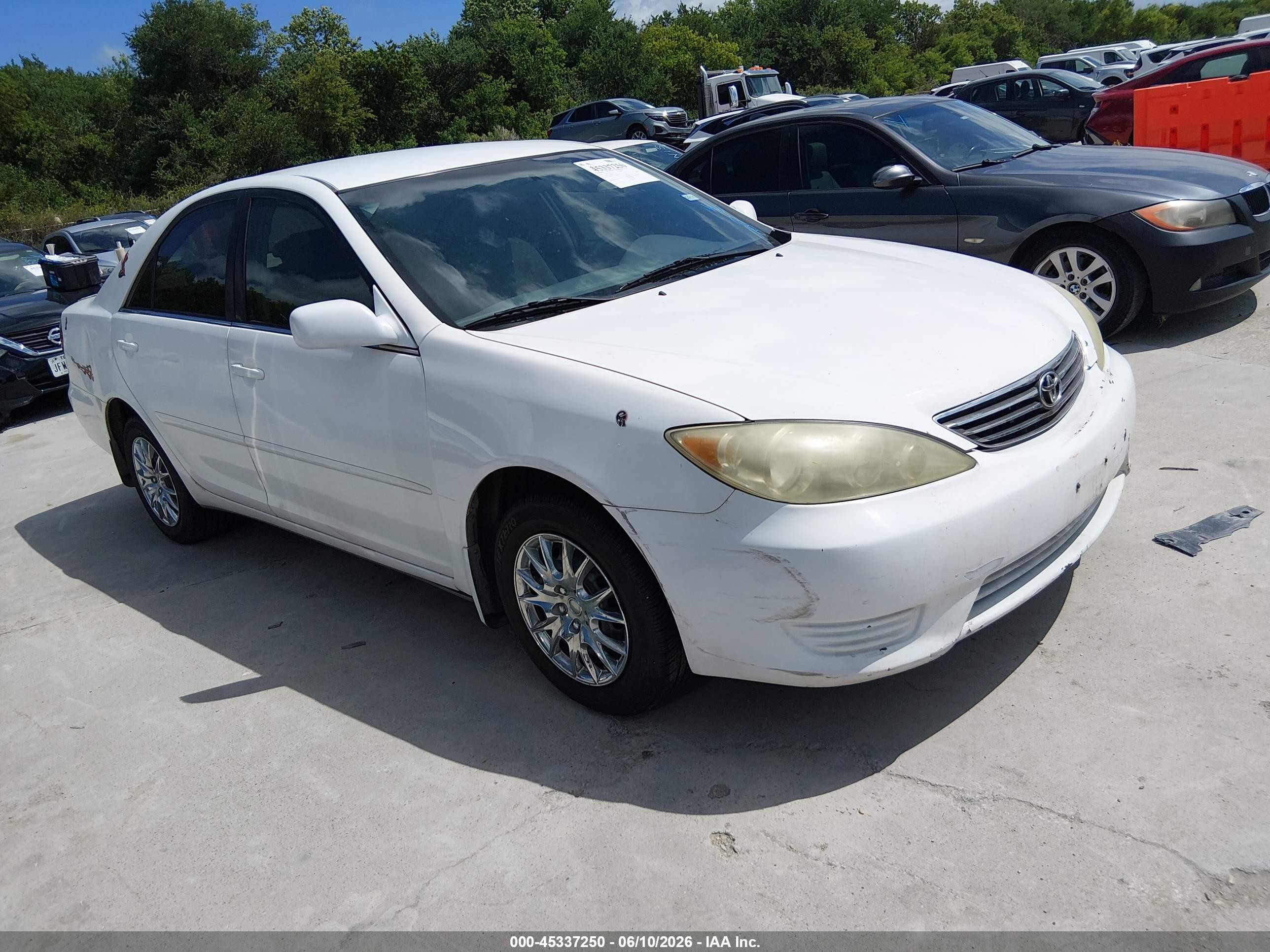 2006 Toyota Camry Le White vin: 4T1BE32K36U681049