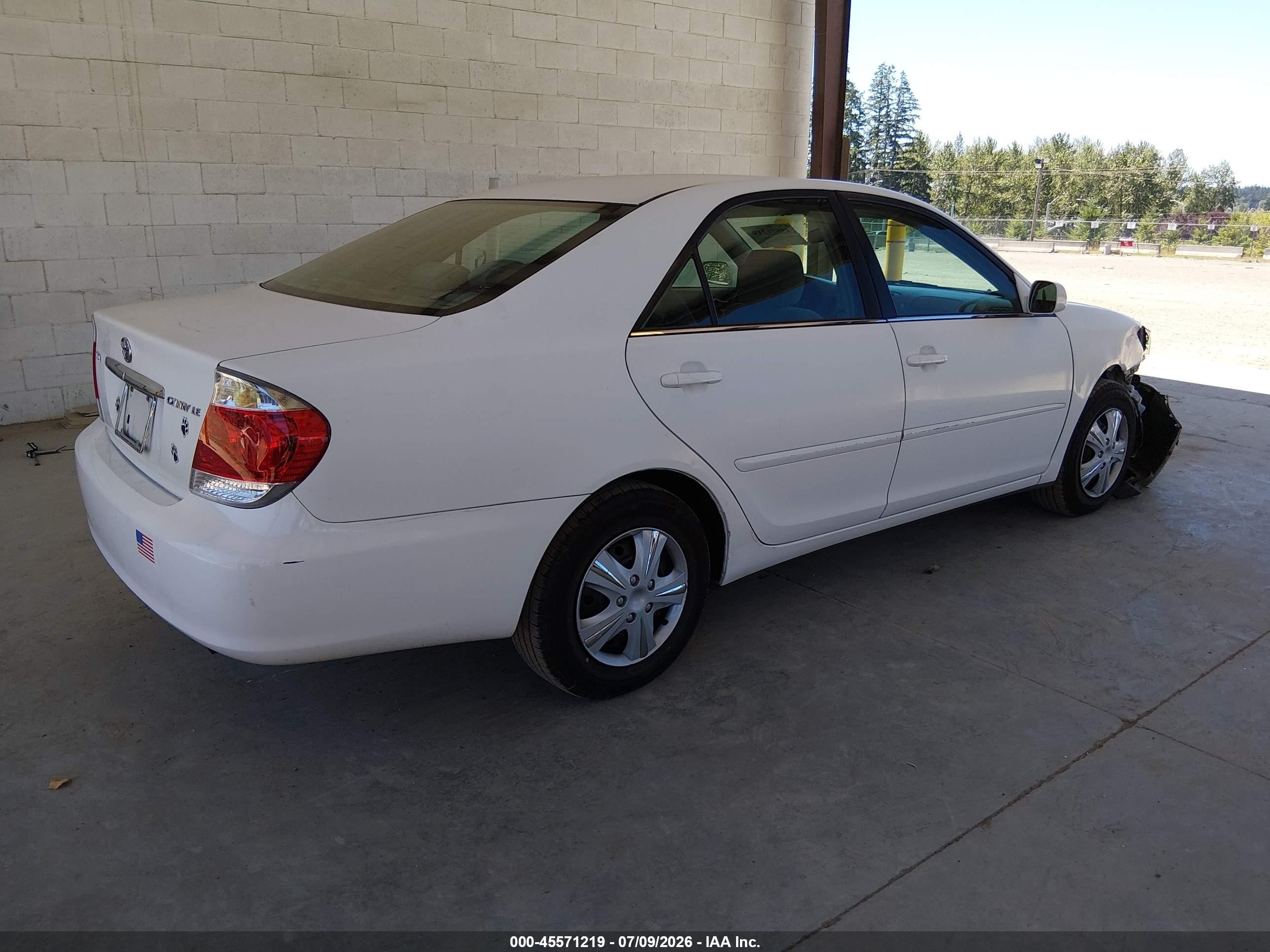 2006 Toyota Camry Le White vin: 4T1BE32K36U722702
