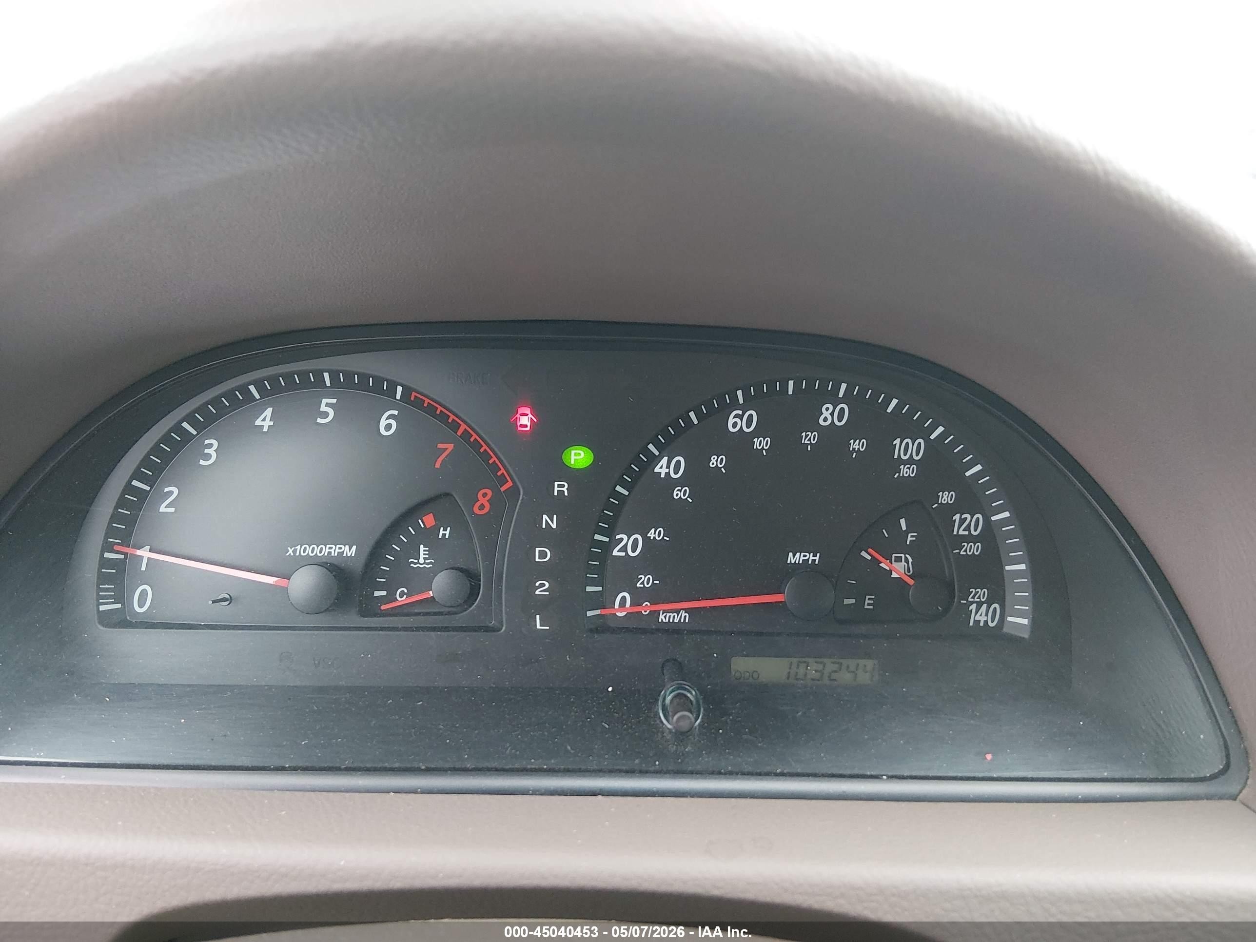 2002 Toyota Camry Le Gold vin: 4T1BE32K42U084910