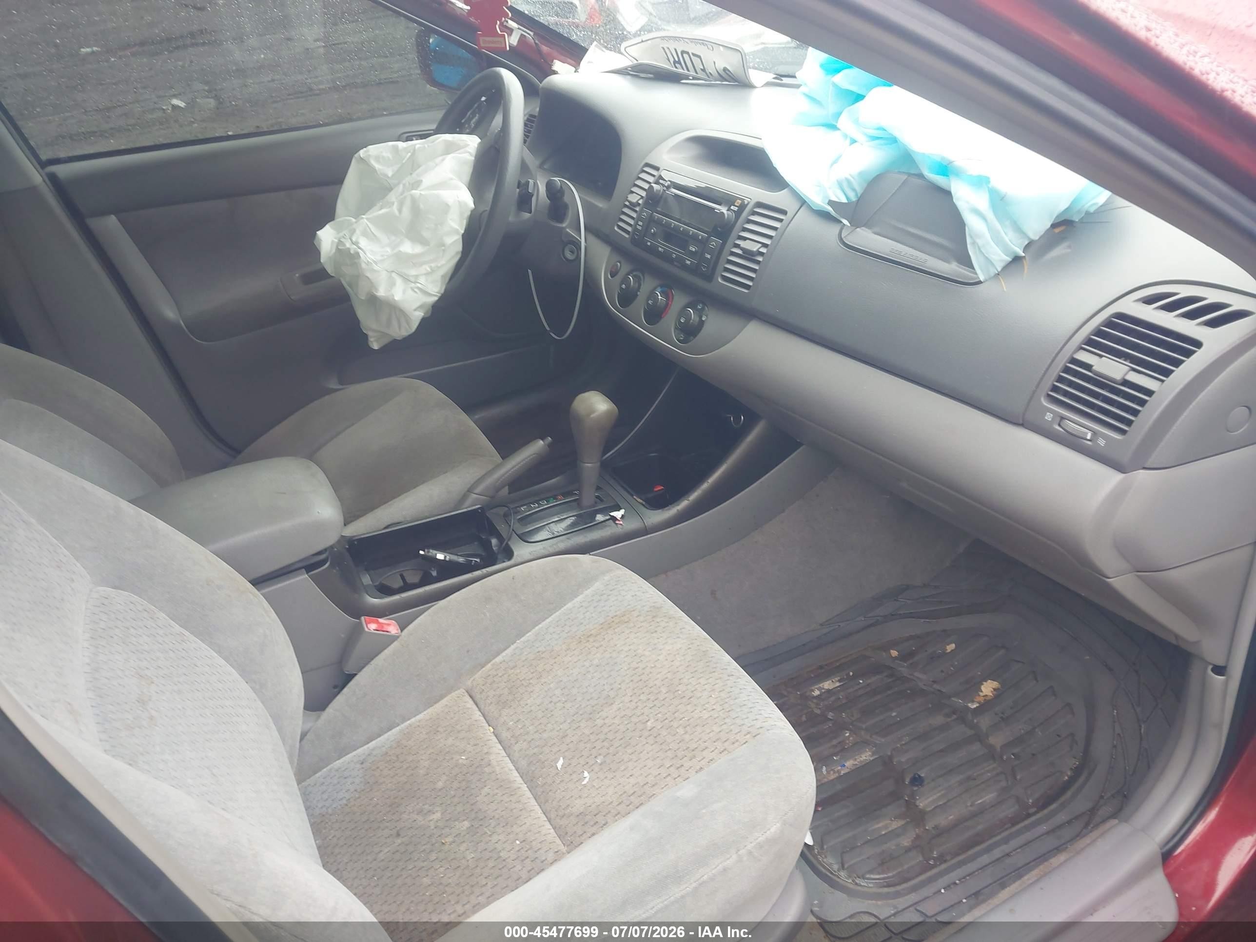 2002 Toyota Camry Le Red vin: 4T1BE32K42U089136