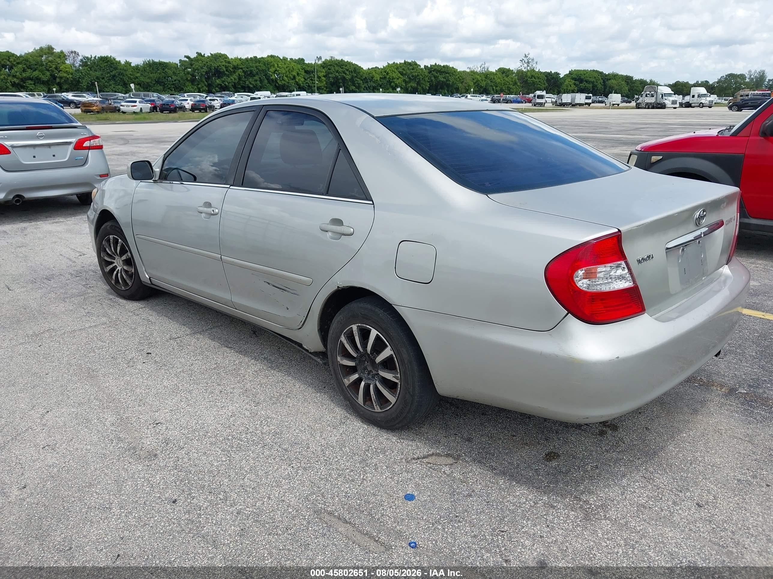 2002 Toyota Camry Le Silver vin: 4T1BE32K42U114083