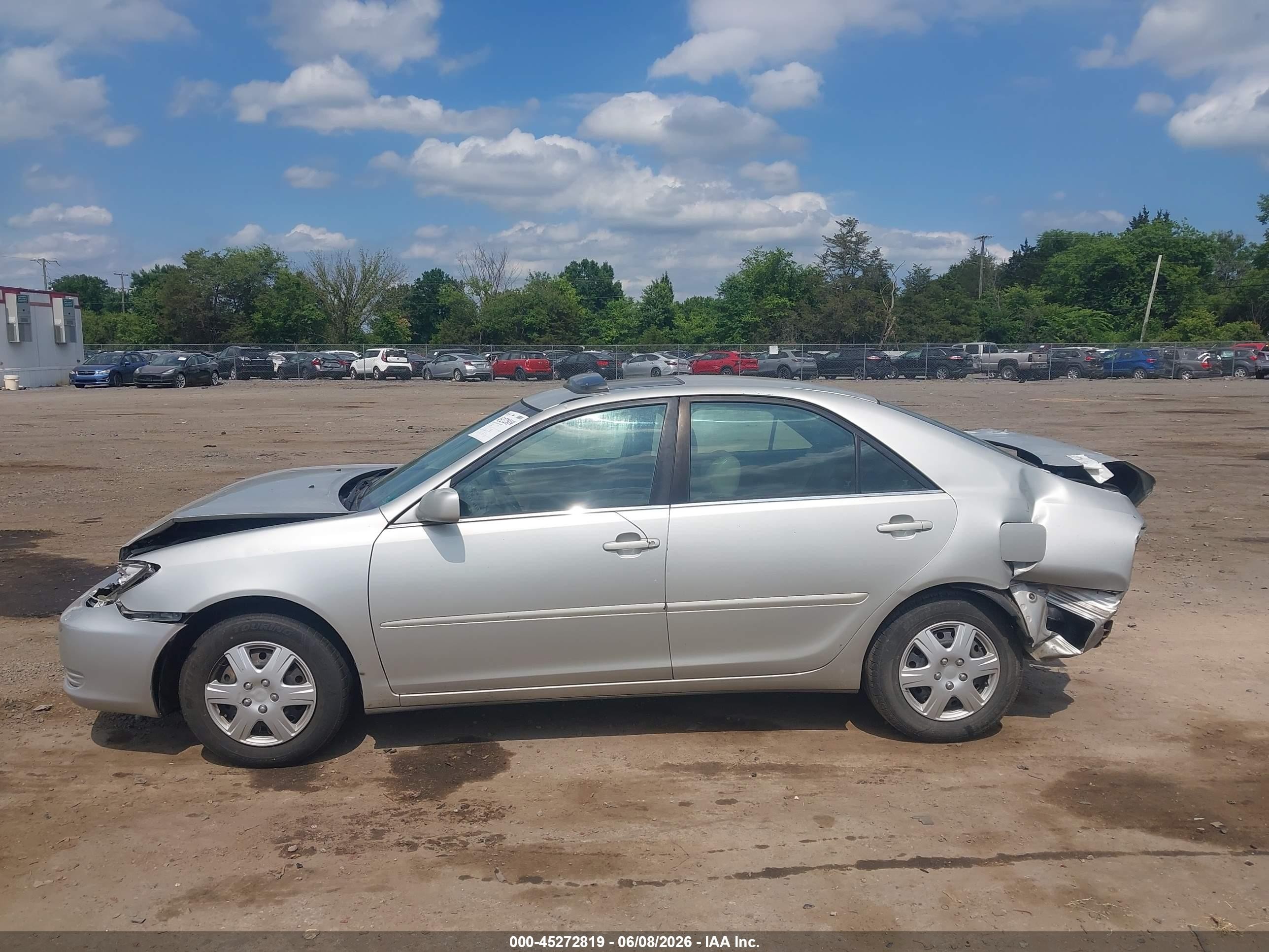2002 Toyota Camry Le Silver vin: 4T1BE32K42U551324