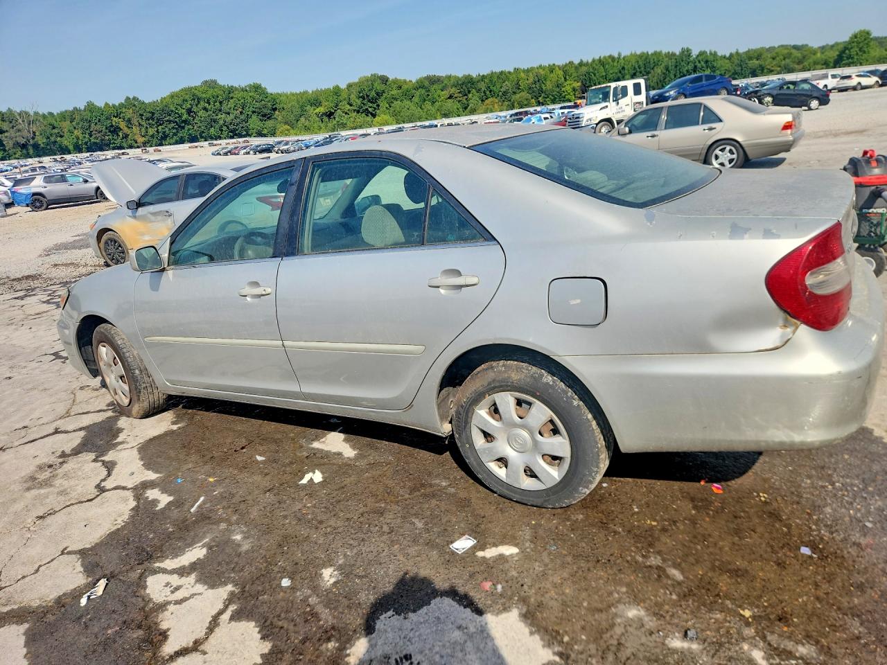 2002 Toyota Camry Le Серебряный vin: 4T1BE32K42U559486