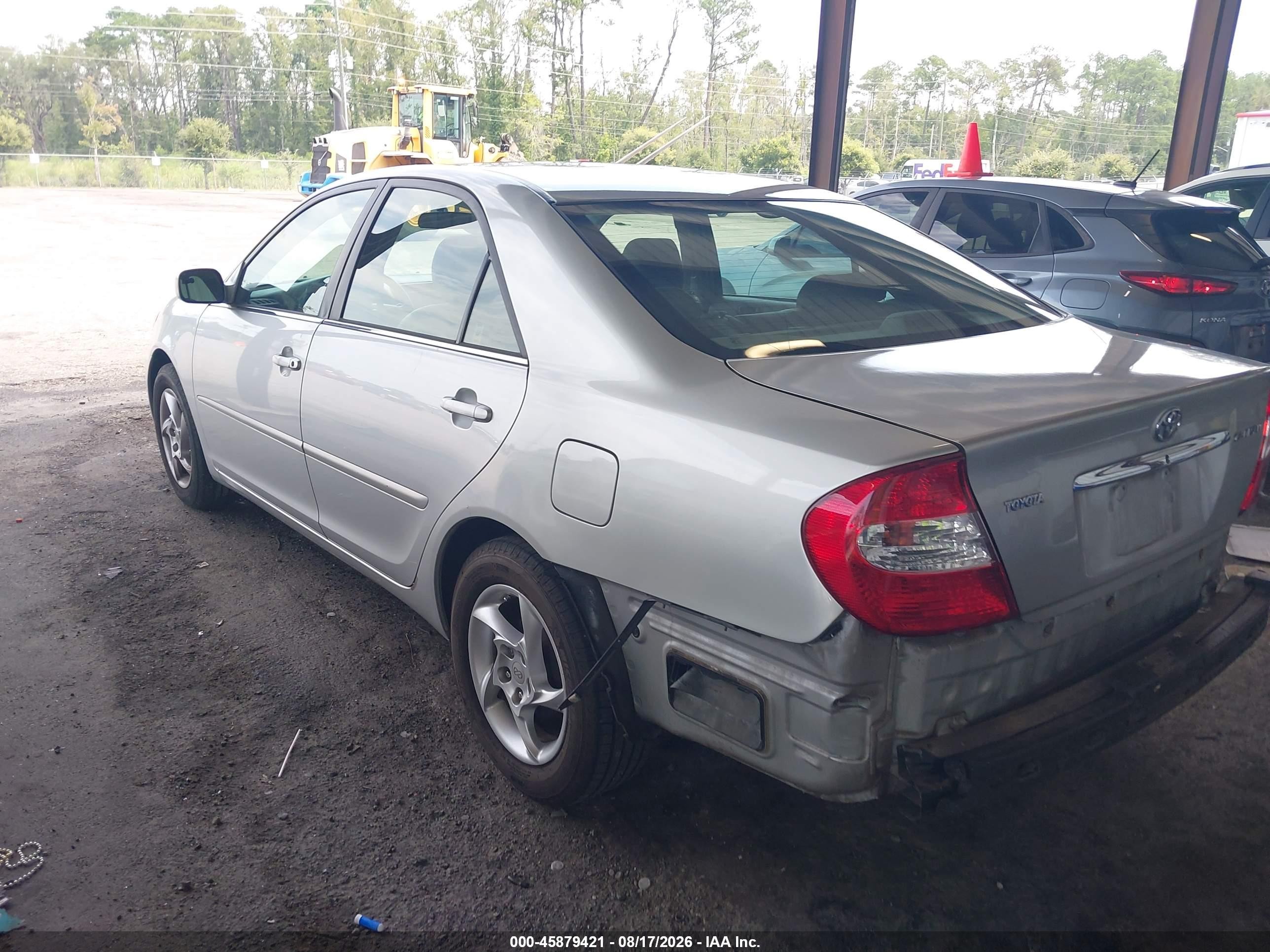 2002 Toyota Camry Le Silver vin: 4T1BE32K42U613076