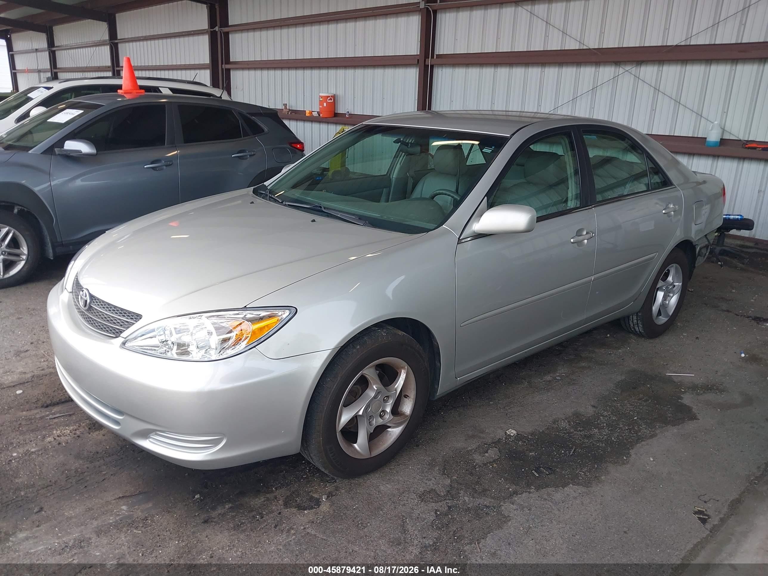 2002 Toyota Camry Le Silver vin: 4T1BE32K42U613076