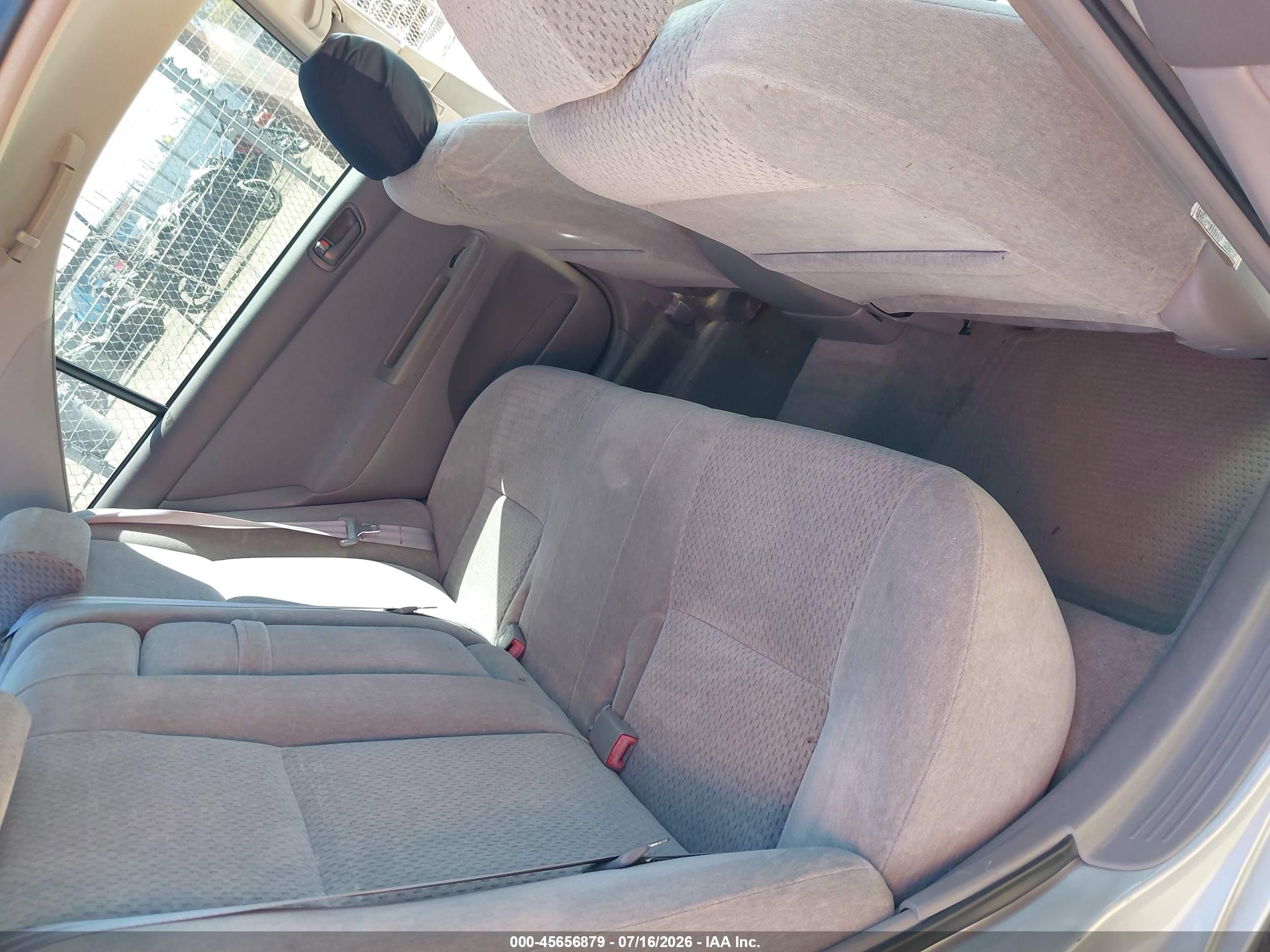 2003 Toyota Camry Le Silver vin: 4T1BE32K43U123772
