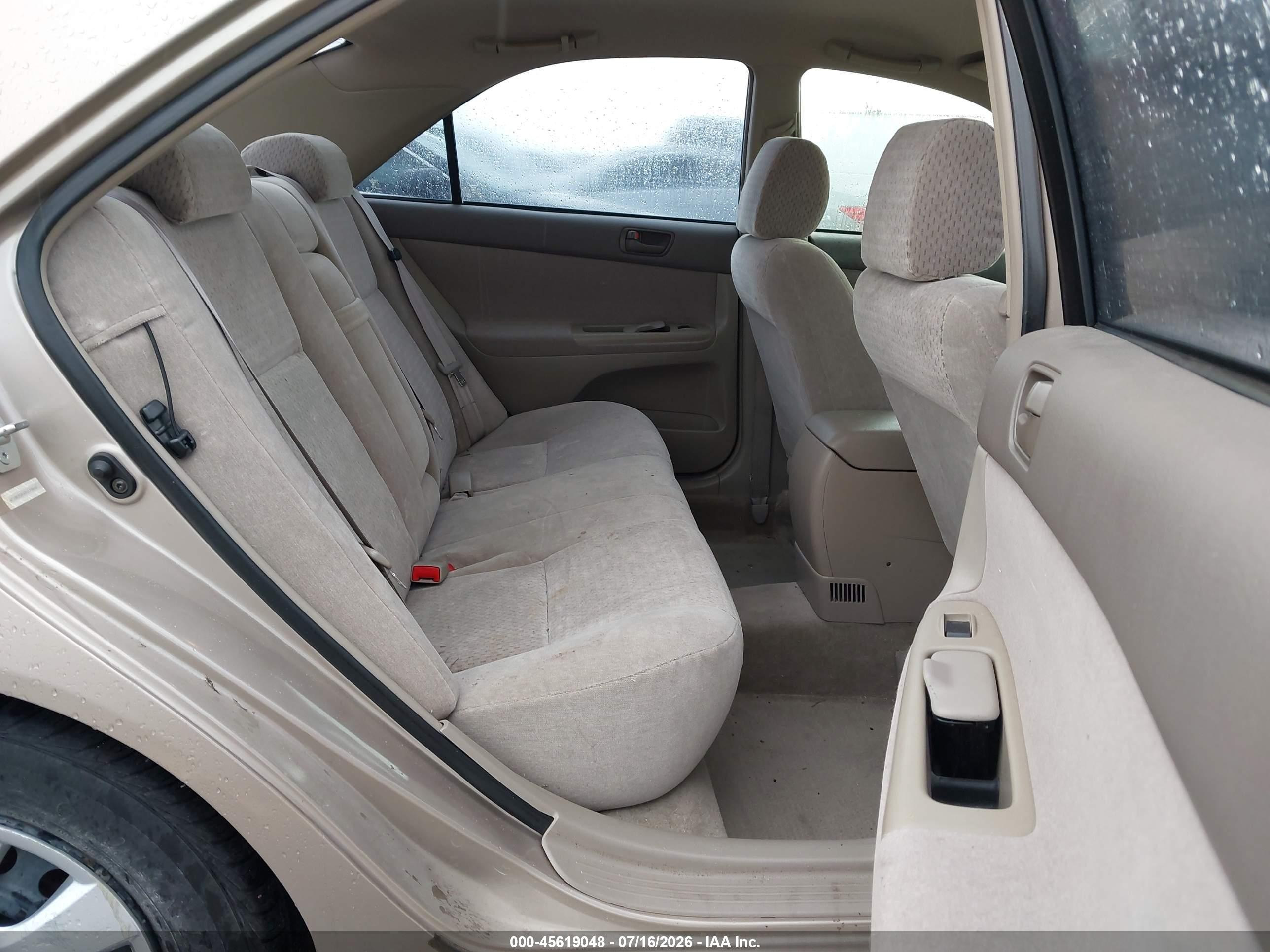 2003 Toyota Camry Le Gold vin: 4T1BE32K43U130642