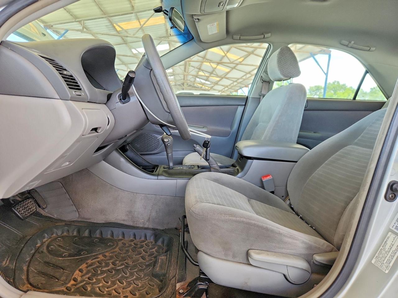 2003 Toyota Camry Le Silver vin: 4T1BE32K43U134089
