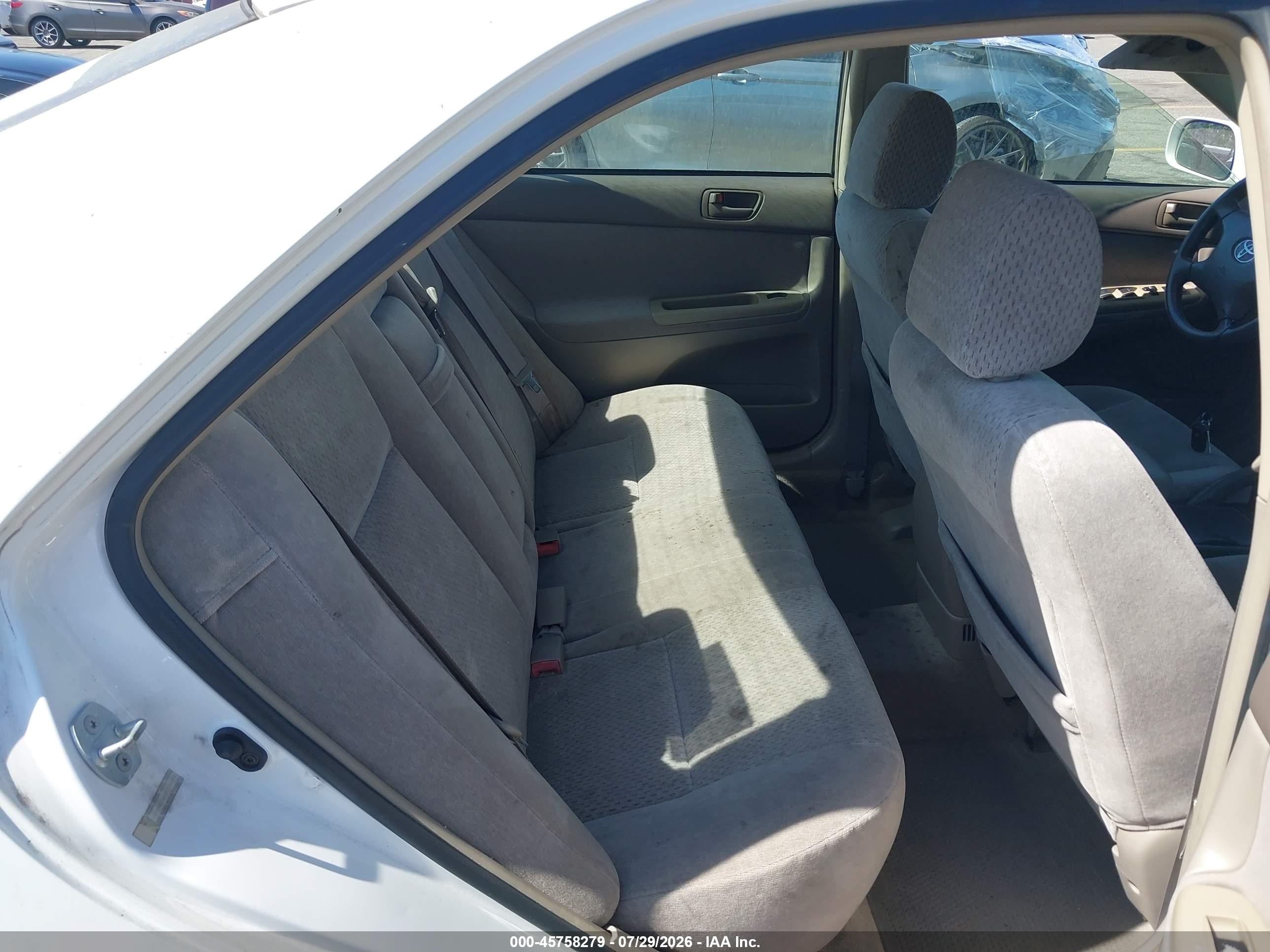 2003 Toyota Camry Le White vin: 4T1BE32K43U158473