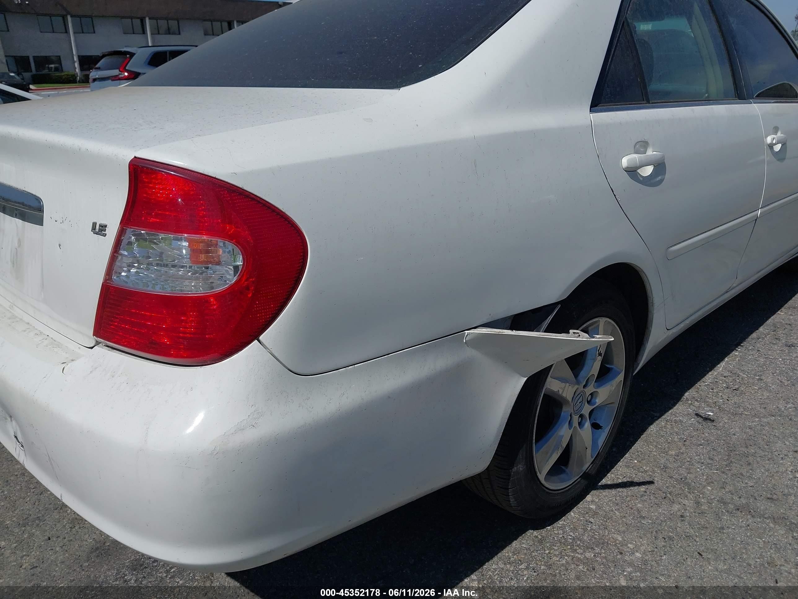 2003 Toyota Camry Le White vin: 4T1BE32K43U173135
