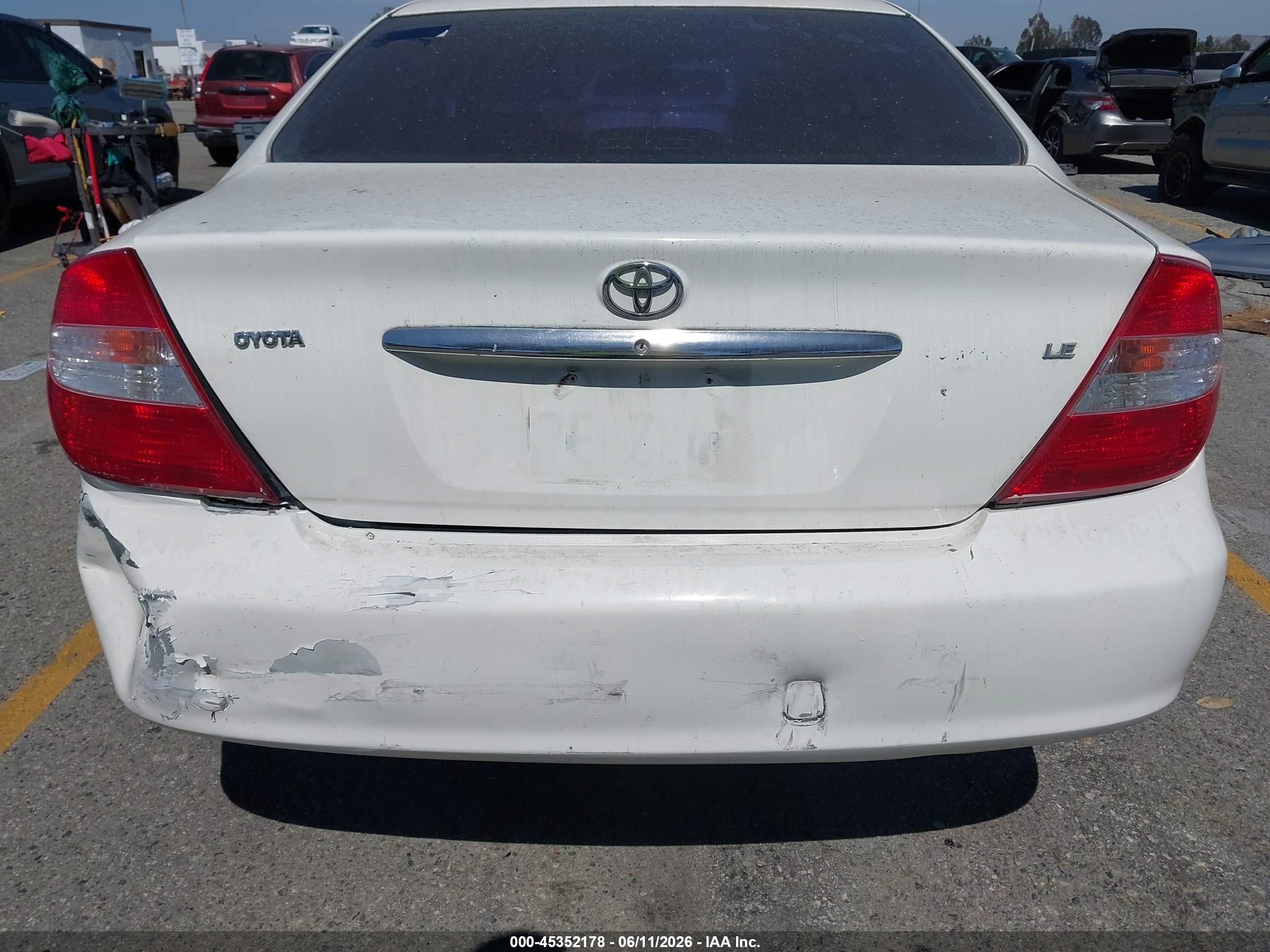 2003 Toyota Camry Le White vin: 4T1BE32K43U173135