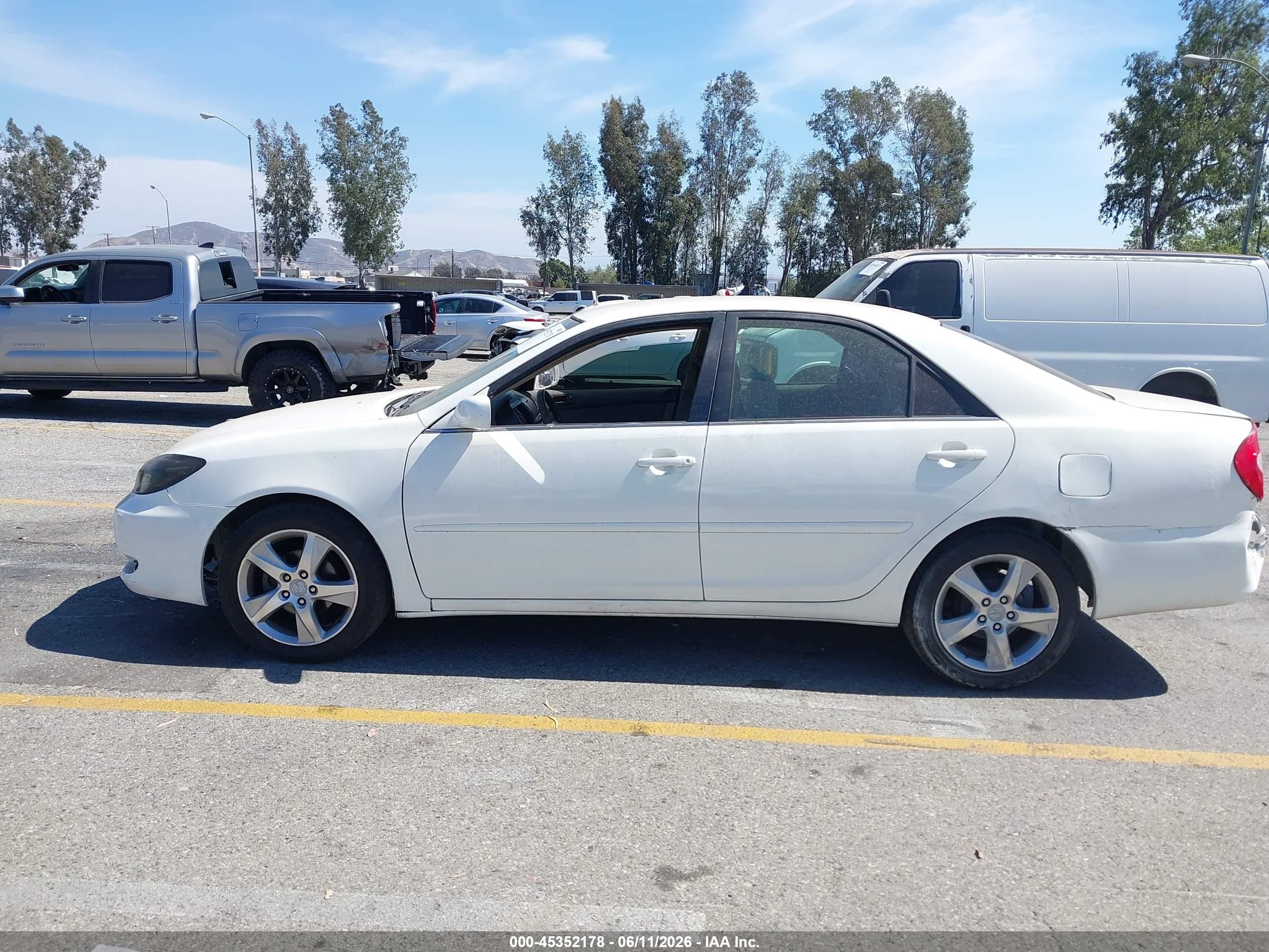 2003 Toyota Camry Le White vin: 4T1BE32K43U173135