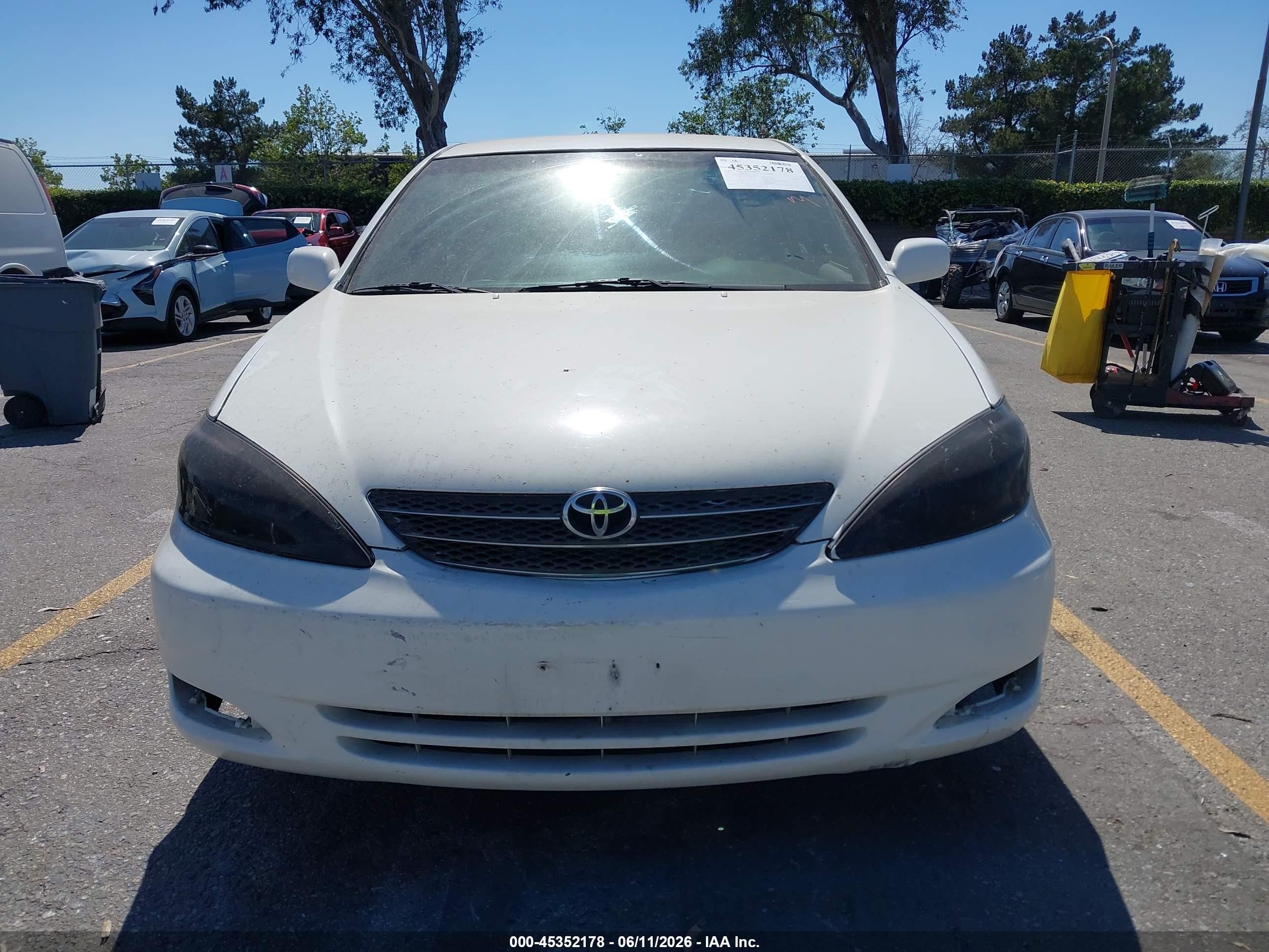 2003 Toyota Camry Le White vin: 4T1BE32K43U173135