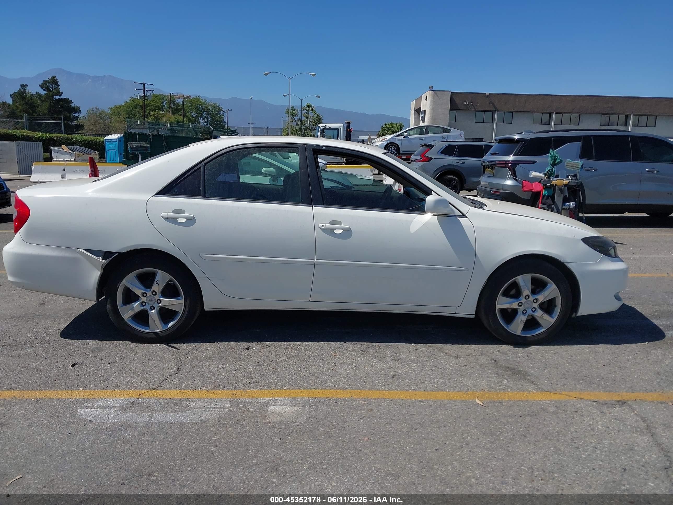 2003 Toyota Camry Le White vin: 4T1BE32K43U173135