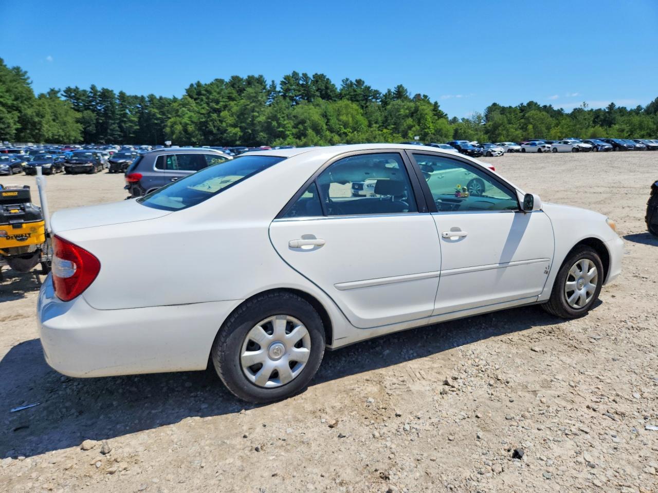 2003 Toyota Camry Le White vin: 4T1BE32K43U198228