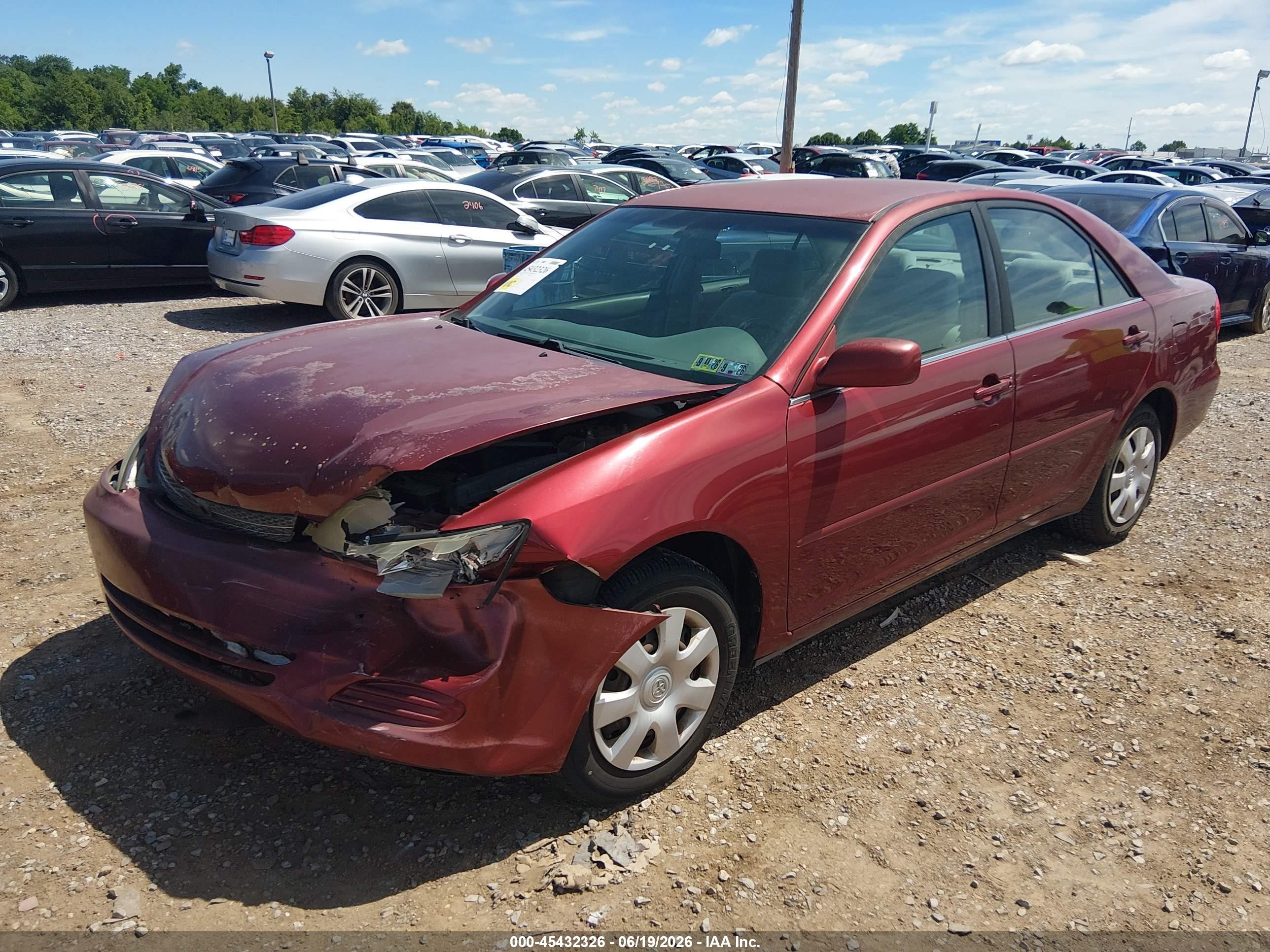2003 Toyota Camry Le Red vin: 4T1BE32K43U254975