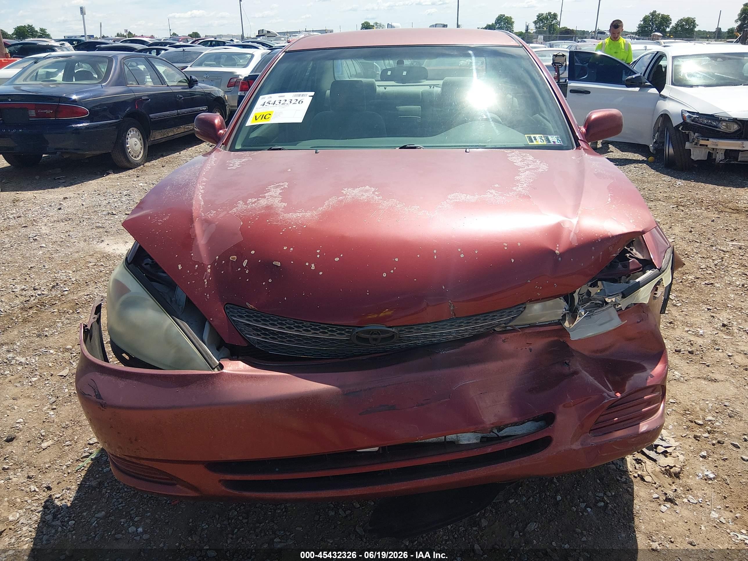 2003 Toyota Camry Le Red vin: 4T1BE32K43U254975