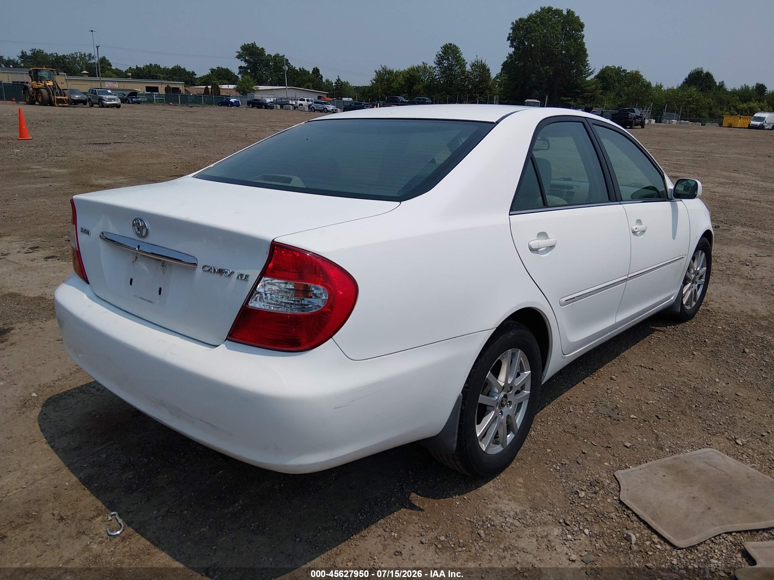 2003 Toyota Camry Xle White vin: 4T1BE32K43U260484