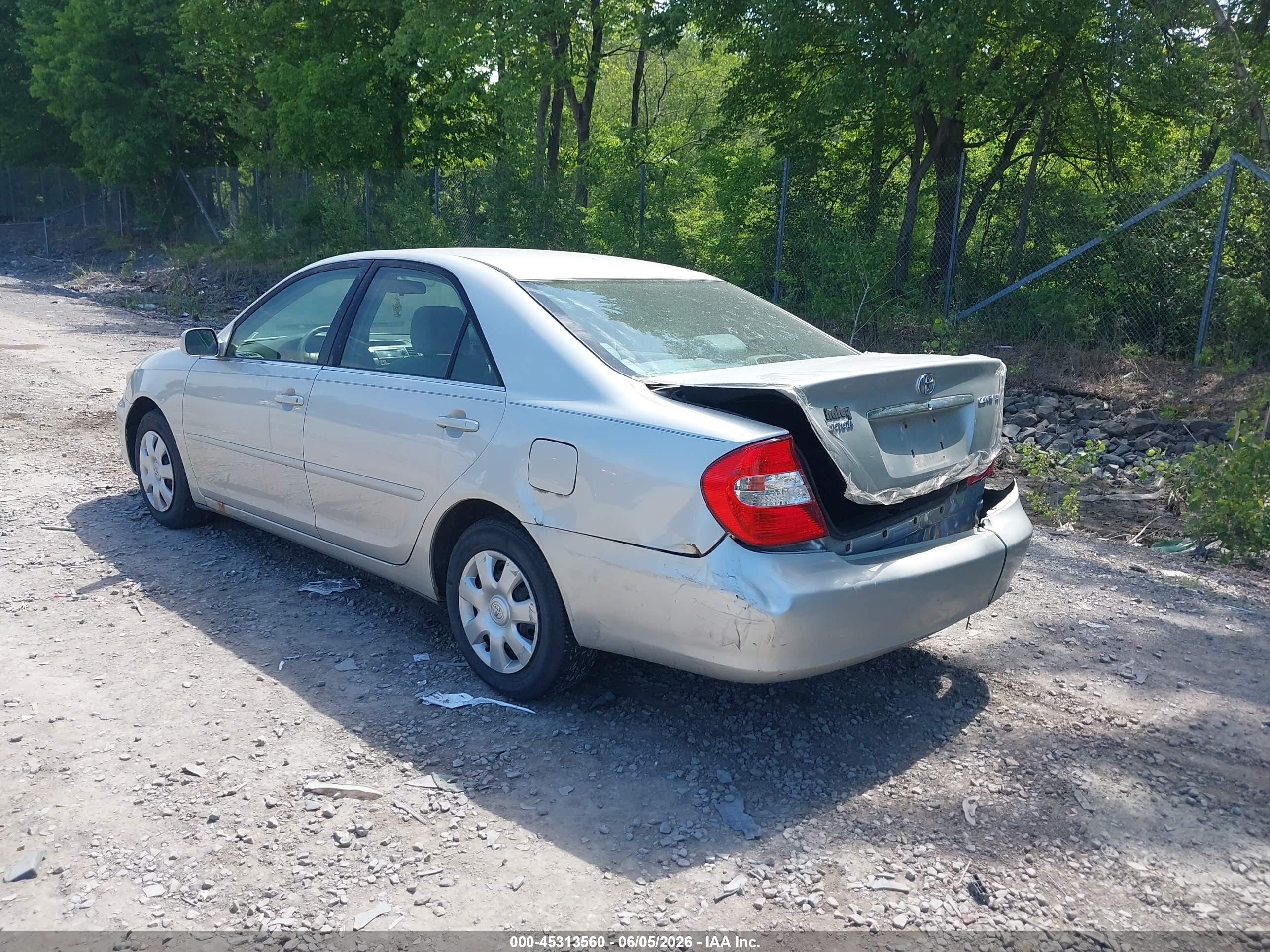 2003 Toyota Camry Le Серебряный vin: 4T1BE32K43U675563