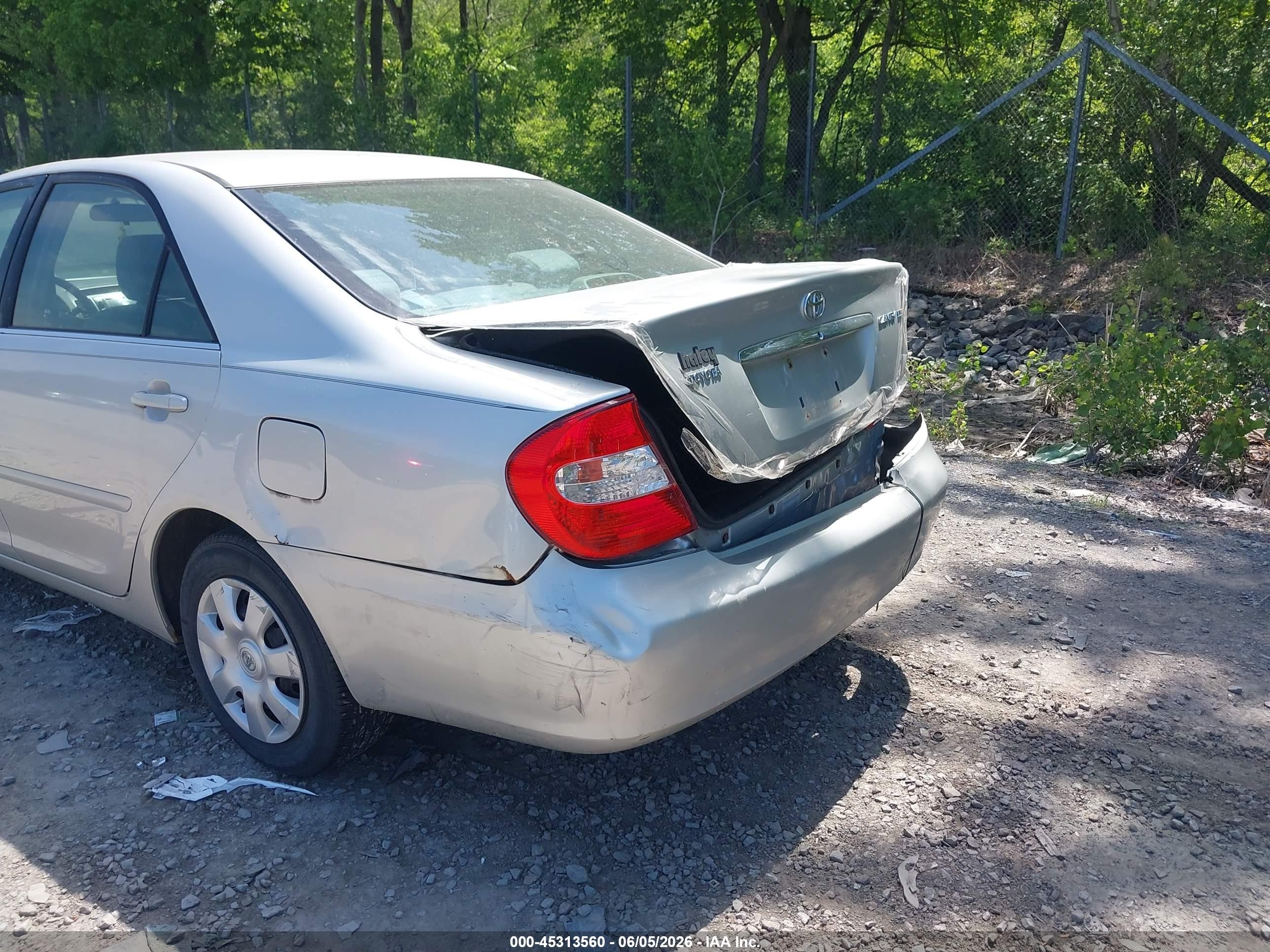 2003 Toyota Camry Le Серебряный vin: 4T1BE32K43U675563