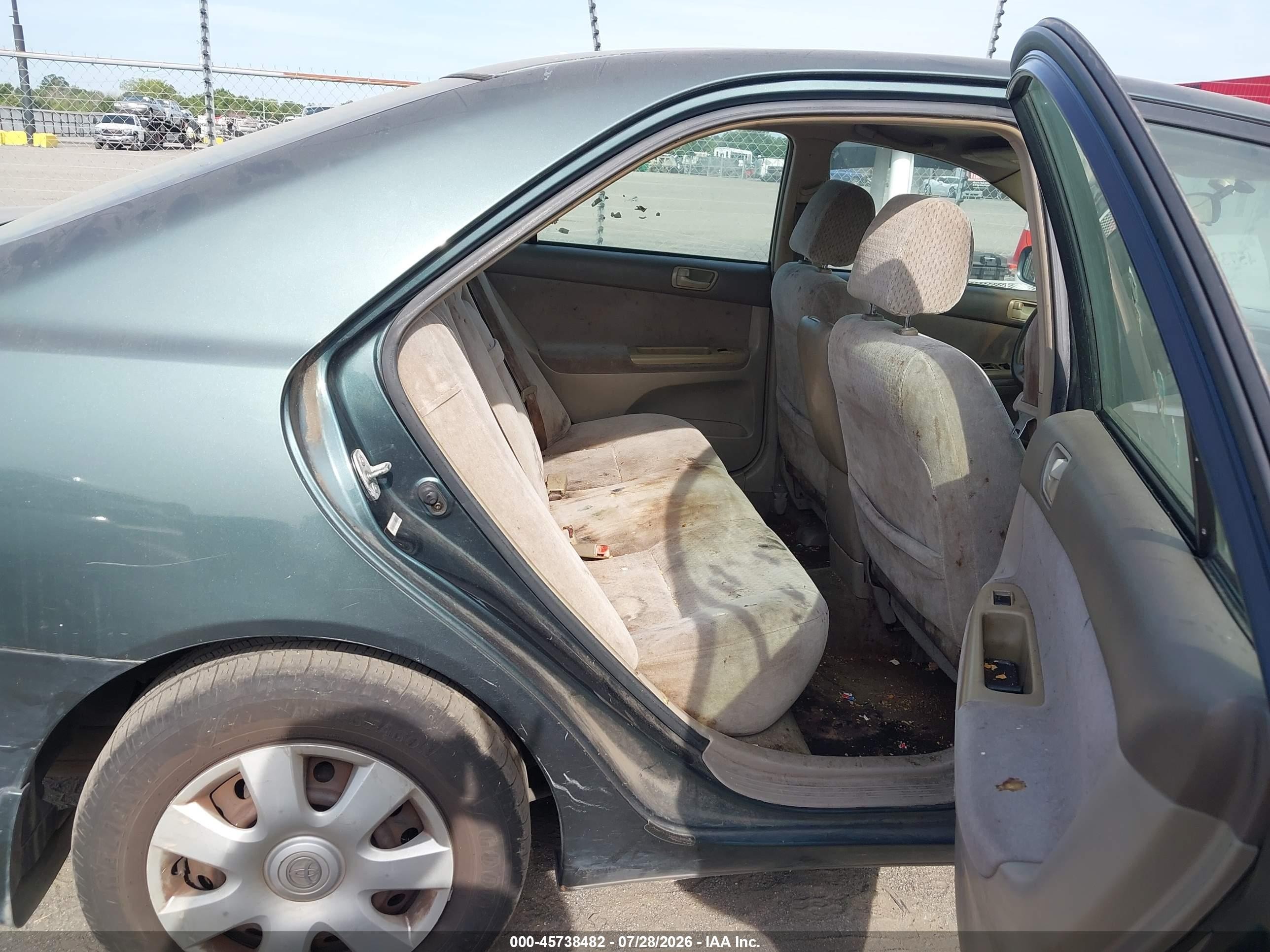 2003 Toyota Camry Le Green vin: 4T1BE32K43U696221