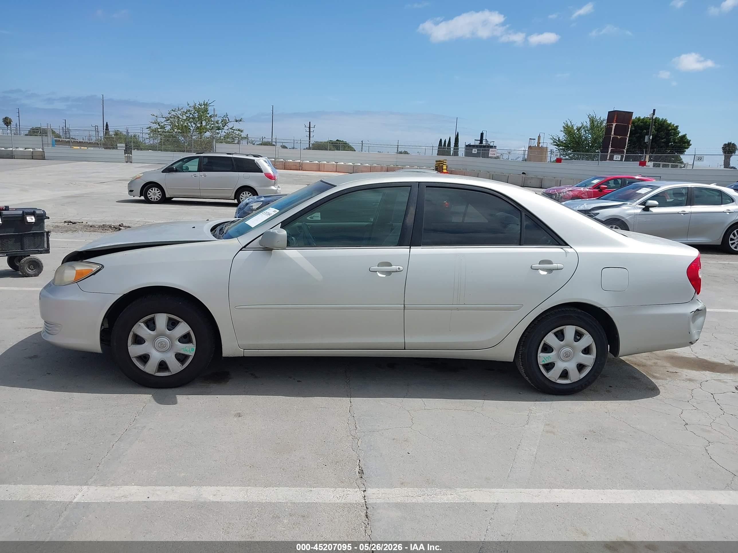 2003 Toyota Camry Le Серебряный vin: 4T1BE32K43U752254