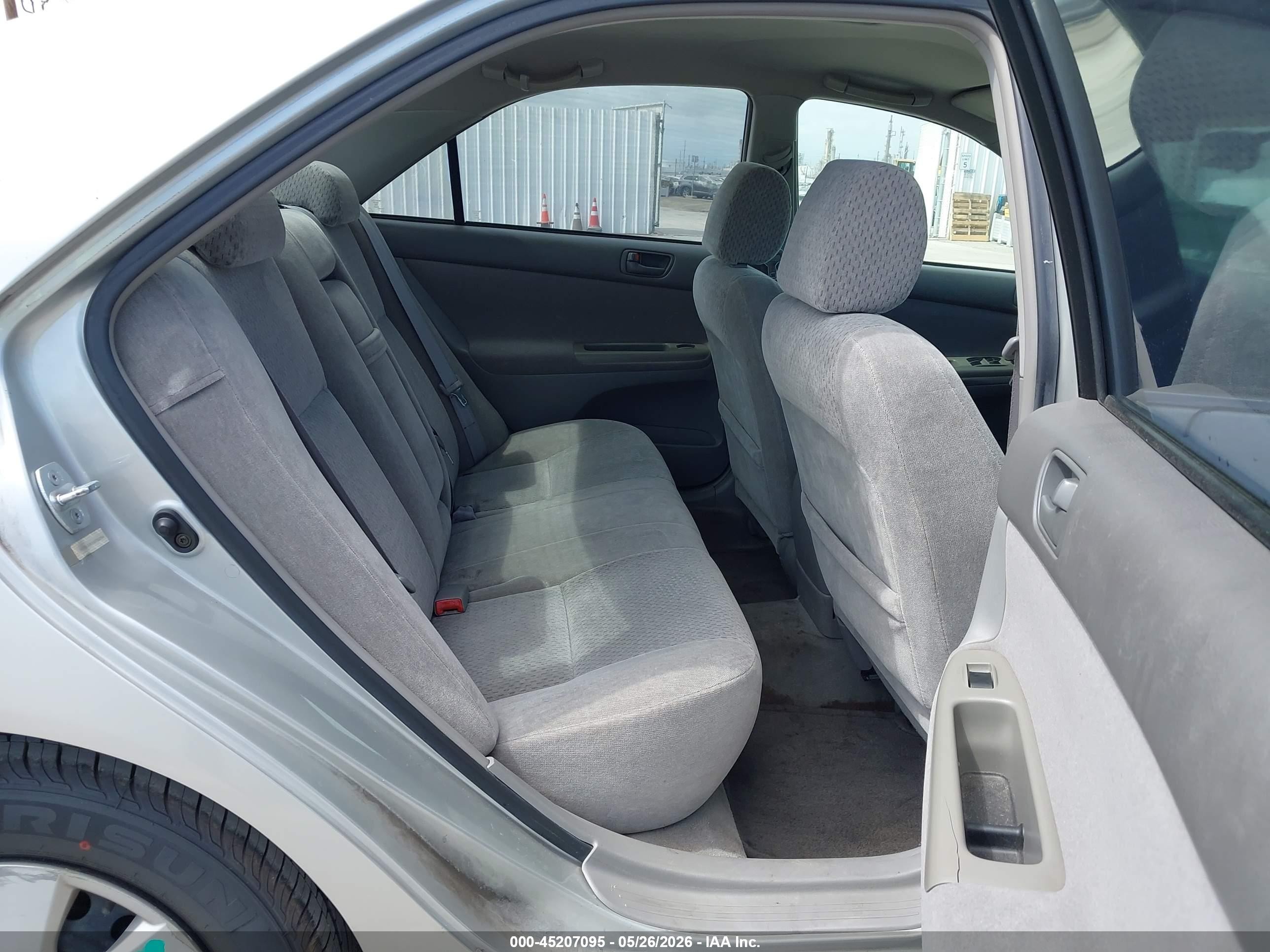 2003 Toyota Camry Le Серебряный vin: 4T1BE32K43U752254