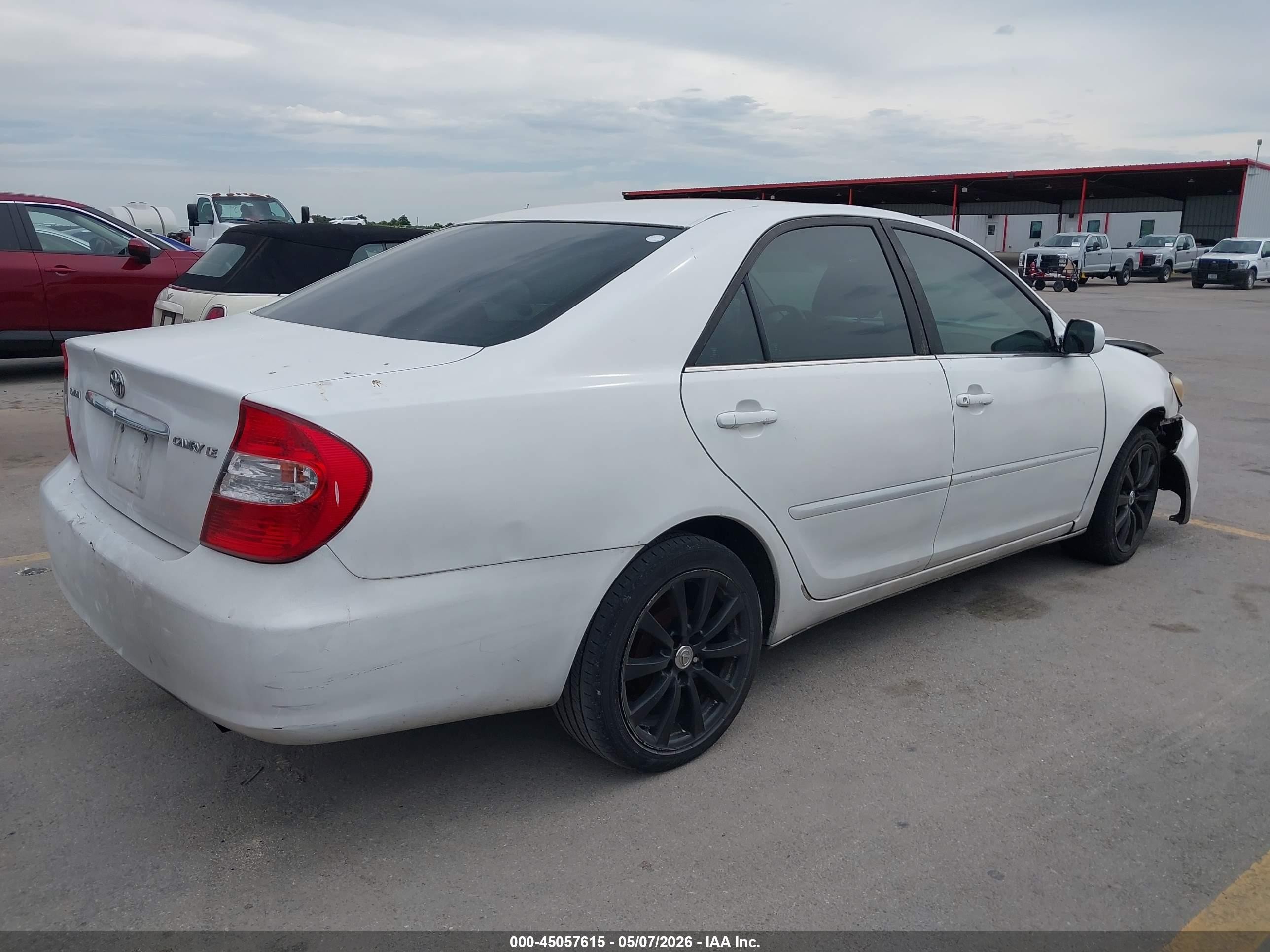 2004 Toyota Camry Le White vin: 4T1BE32K44U265654