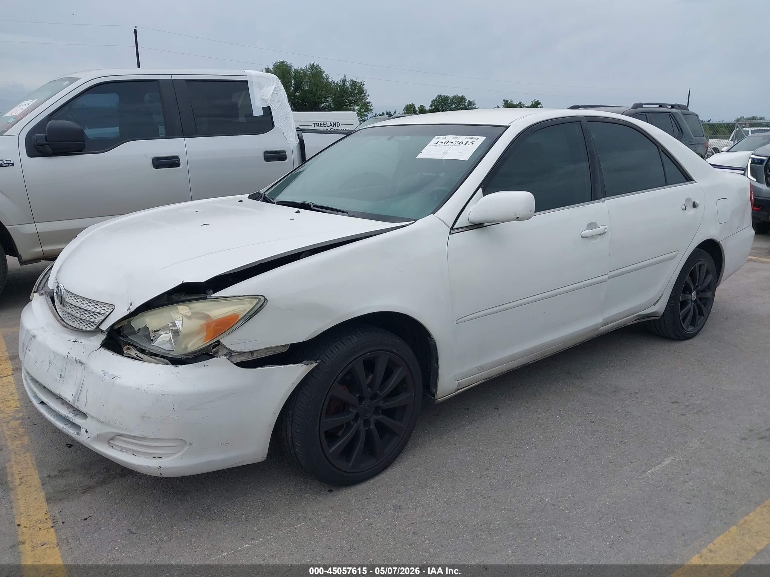 2004 Toyota Camry Le White vin: 4T1BE32K44U265654