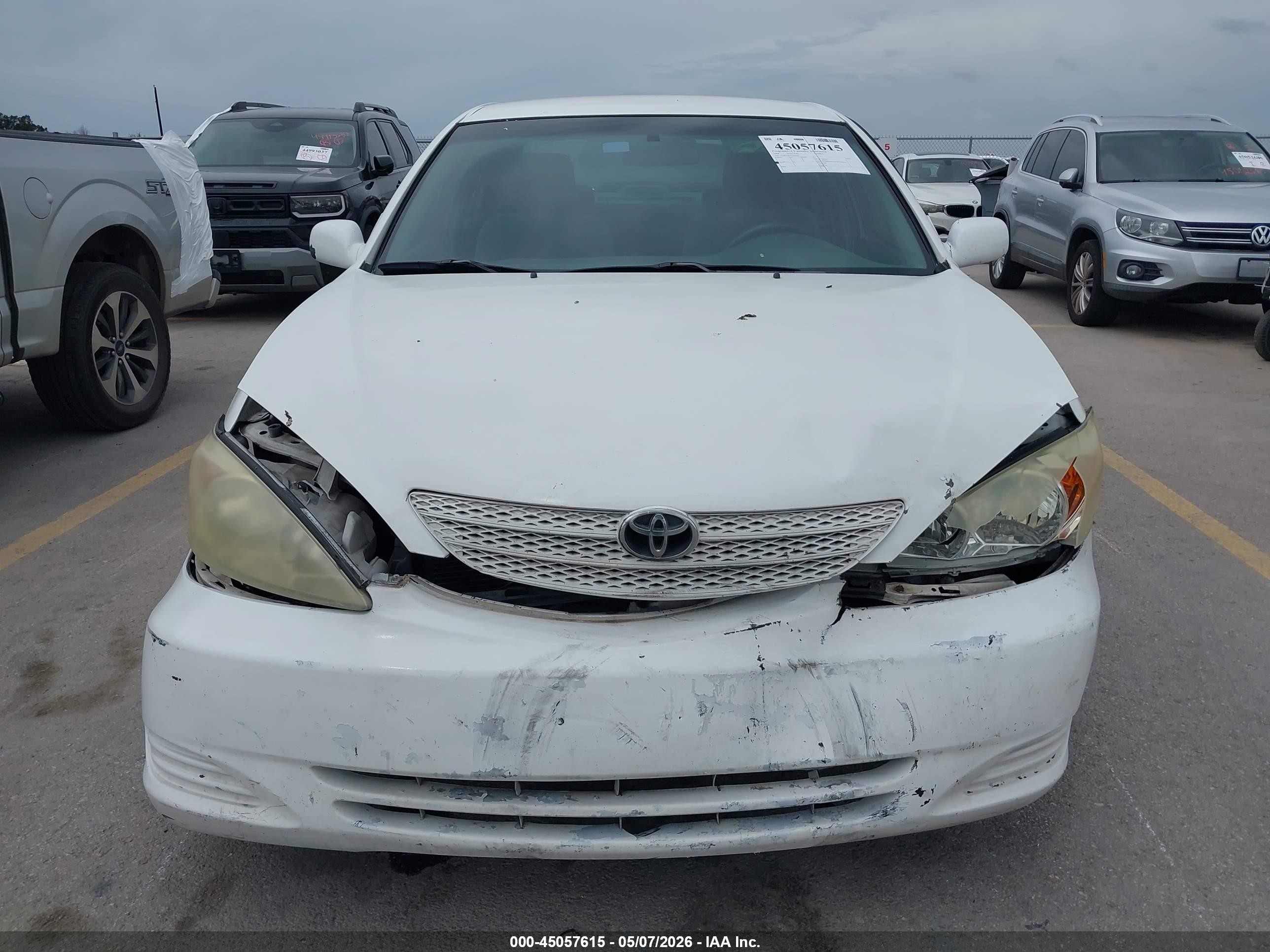 2004 Toyota Camry Le White vin: 4T1BE32K44U265654