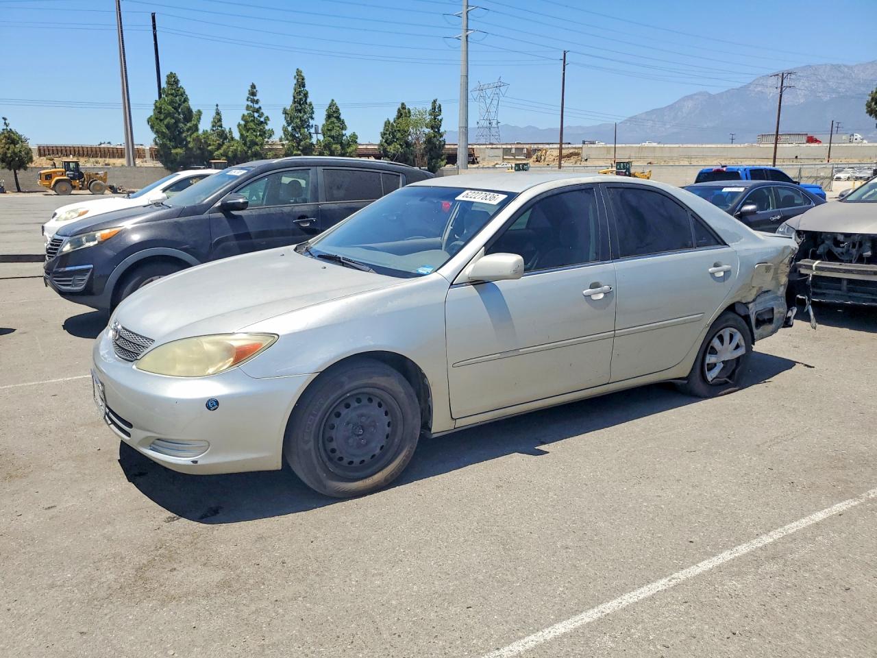 2004 Toyota Camry Le Silver vin: 4T1BE32K44U274628