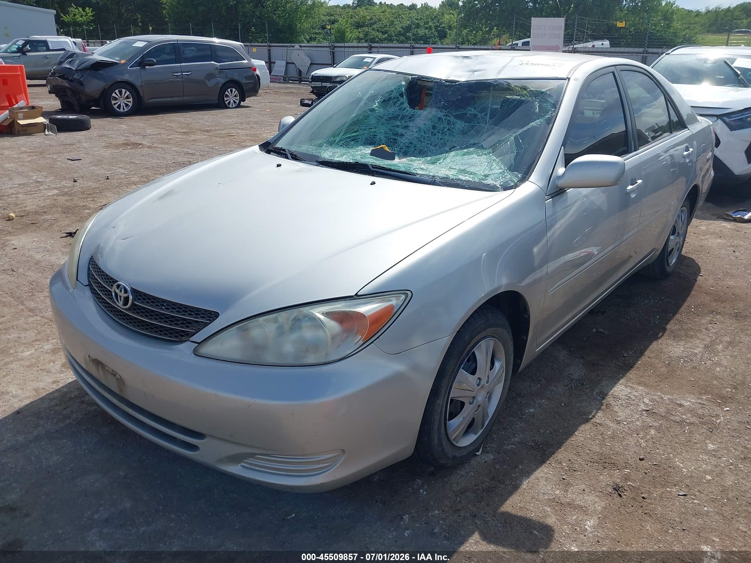 2004 Toyota Camry Le Серебряный vin: 4T1BE32K44U351109