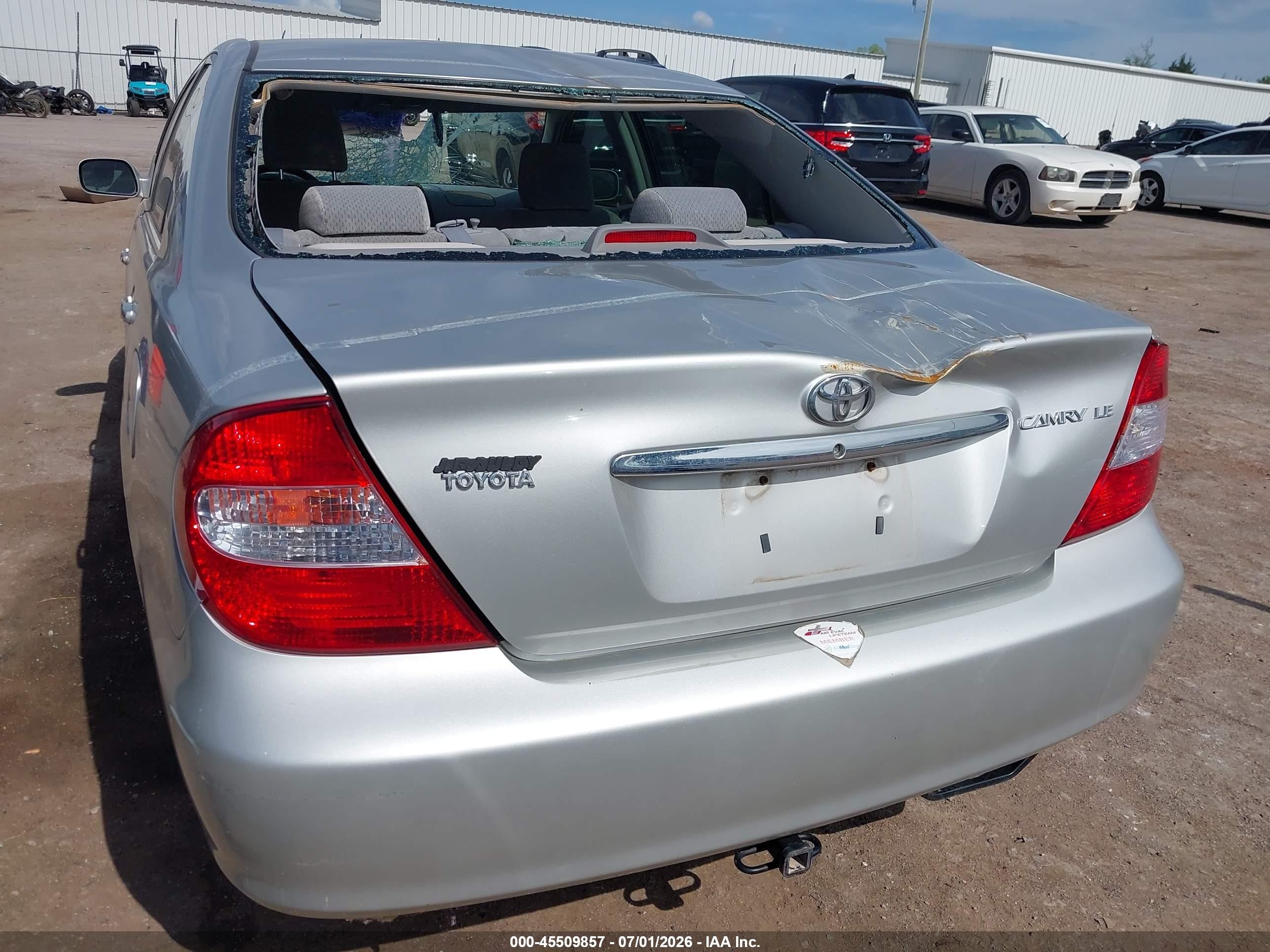 2004 Toyota Camry Le Серебряный vin: 4T1BE32K44U351109