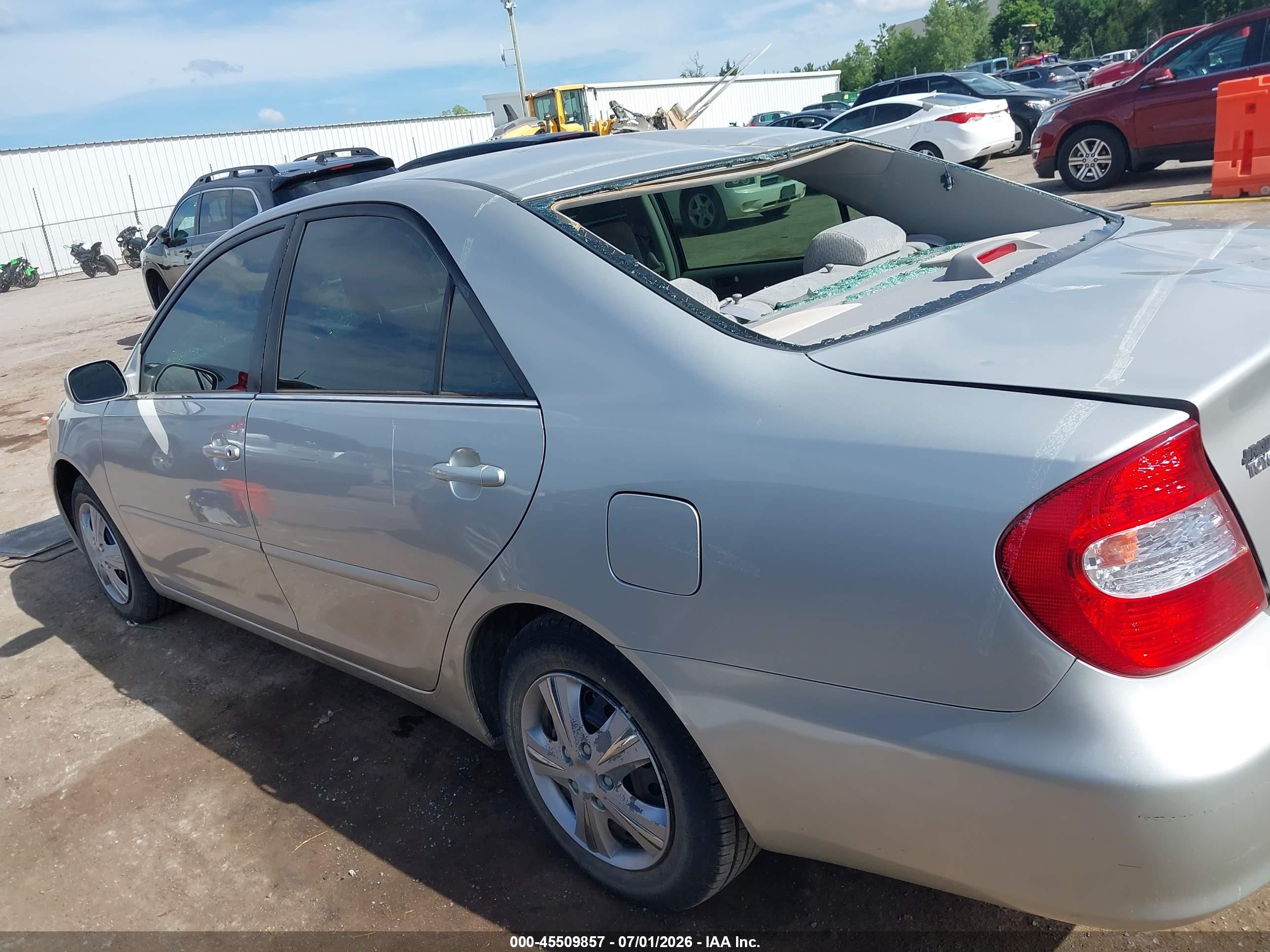 2004 Toyota Camry Le Серебряный vin: 4T1BE32K44U351109