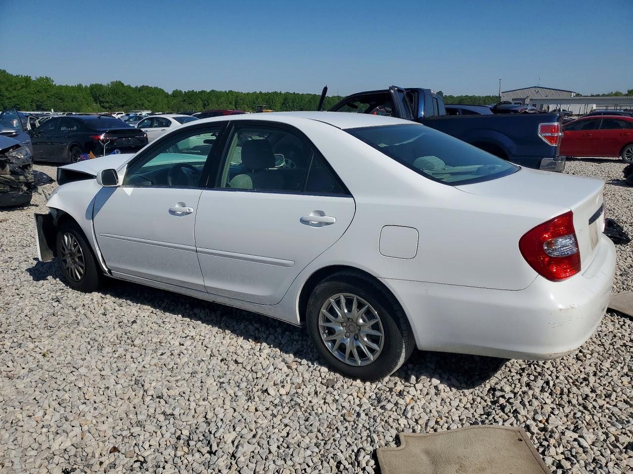 2004 Toyota Camry Le White vin: 4T1BE32K44U352633