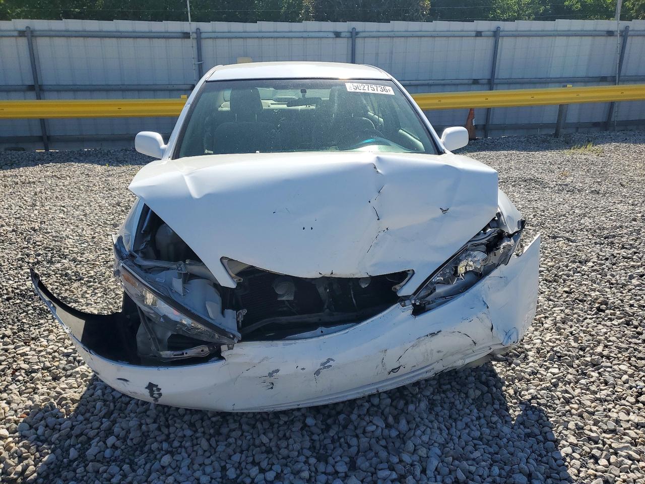2004 Toyota Camry Le White vin: 4T1BE32K44U352633