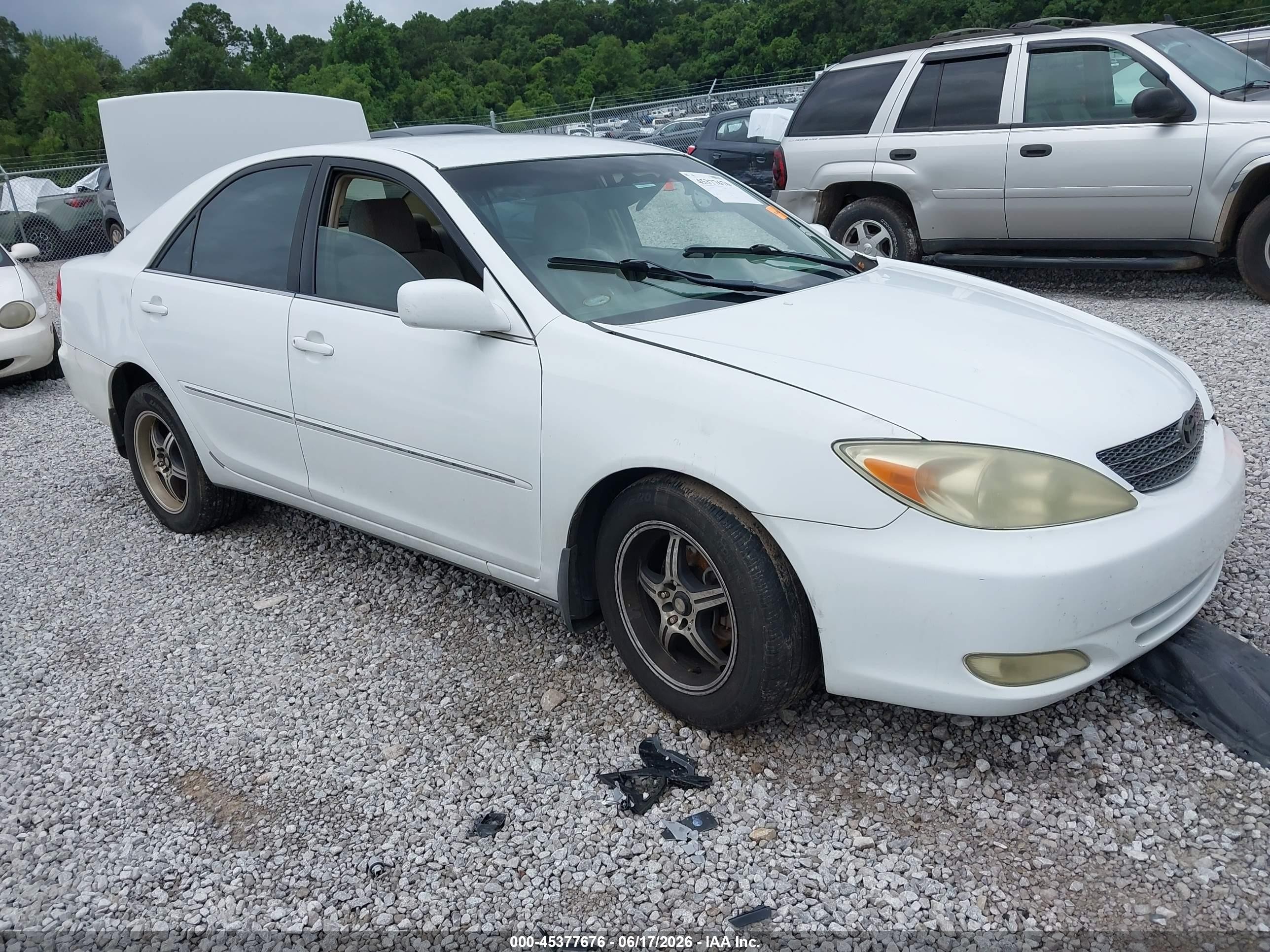 2004 Toyota Camry Xle White vin: 4T1BE32K44U353037