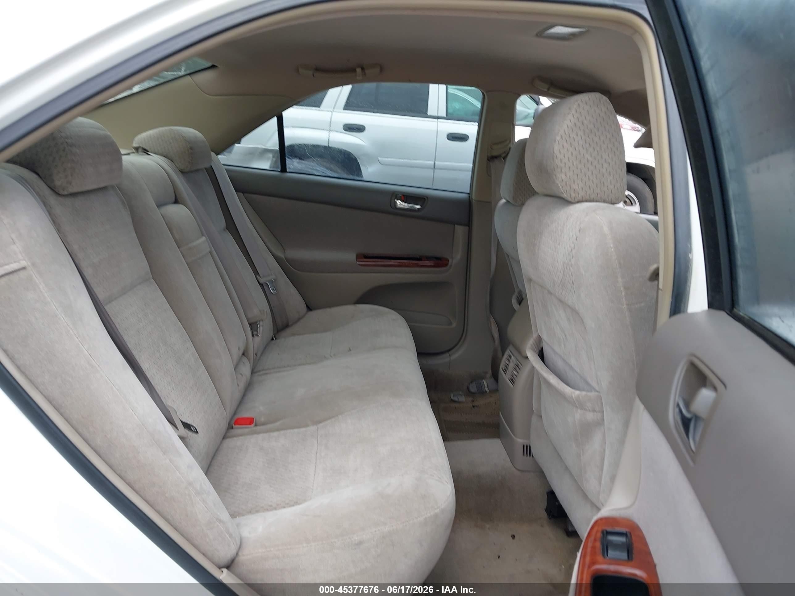 2004 Toyota Camry Xle White vin: 4T1BE32K44U353037