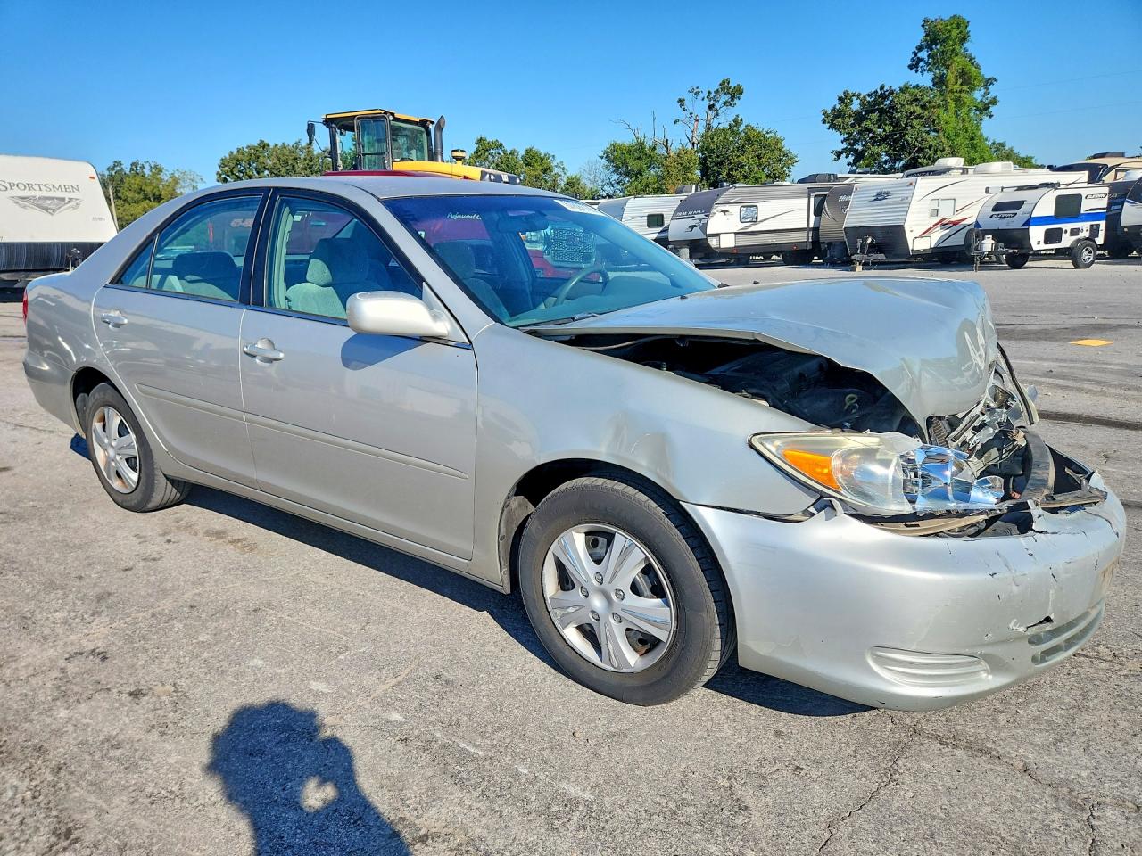 2004 Toyota Camry Le Silver vin: 4T1BE32K44U366242