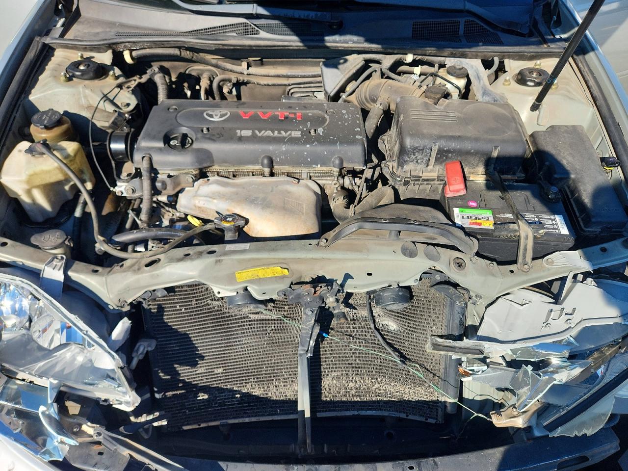 2004 Toyota Camry Le Silver vin: 4T1BE32K44U366242