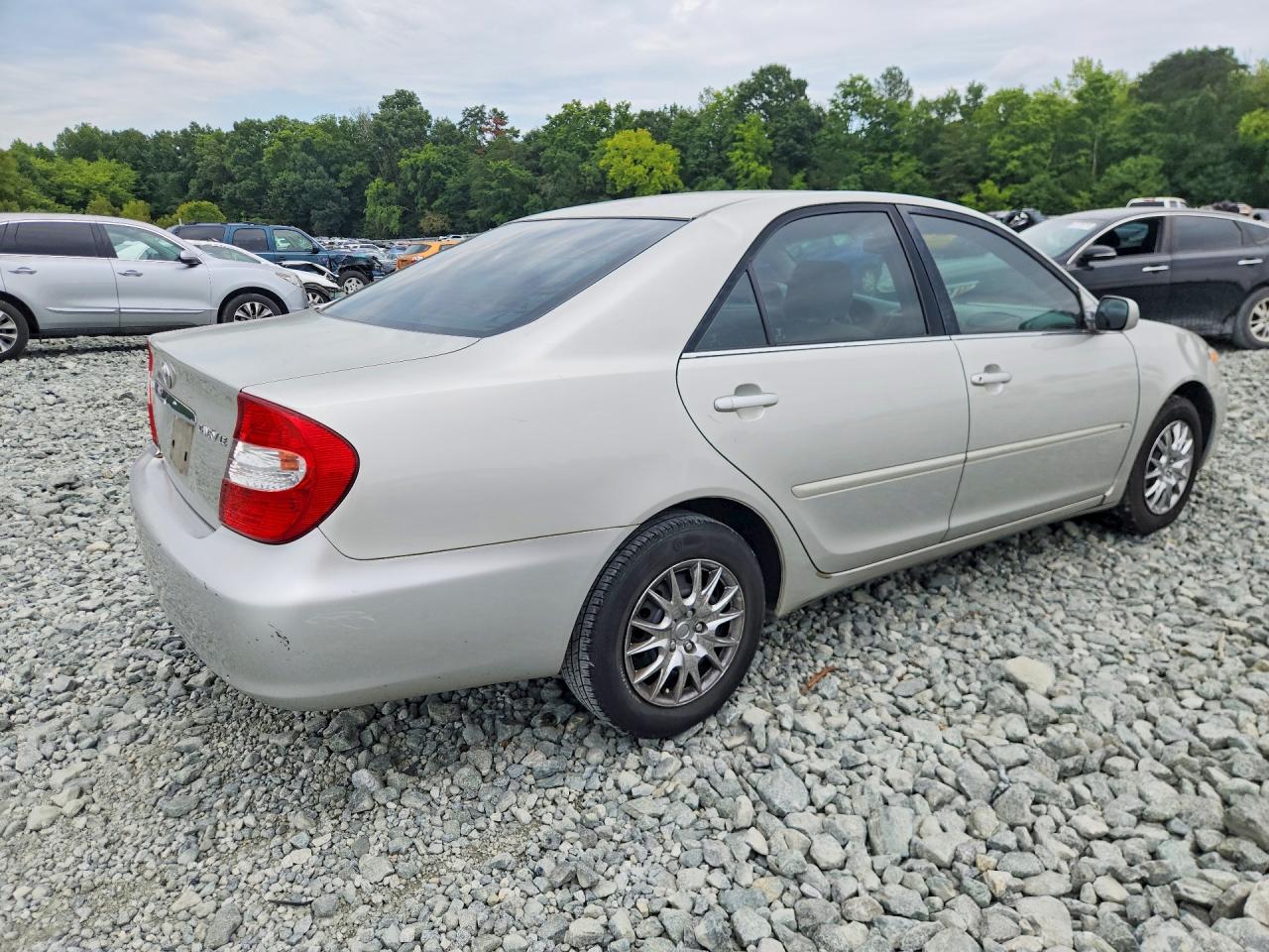 2004 Toyota Camry Le Серебряный vin: 4T1BE32K44U794196