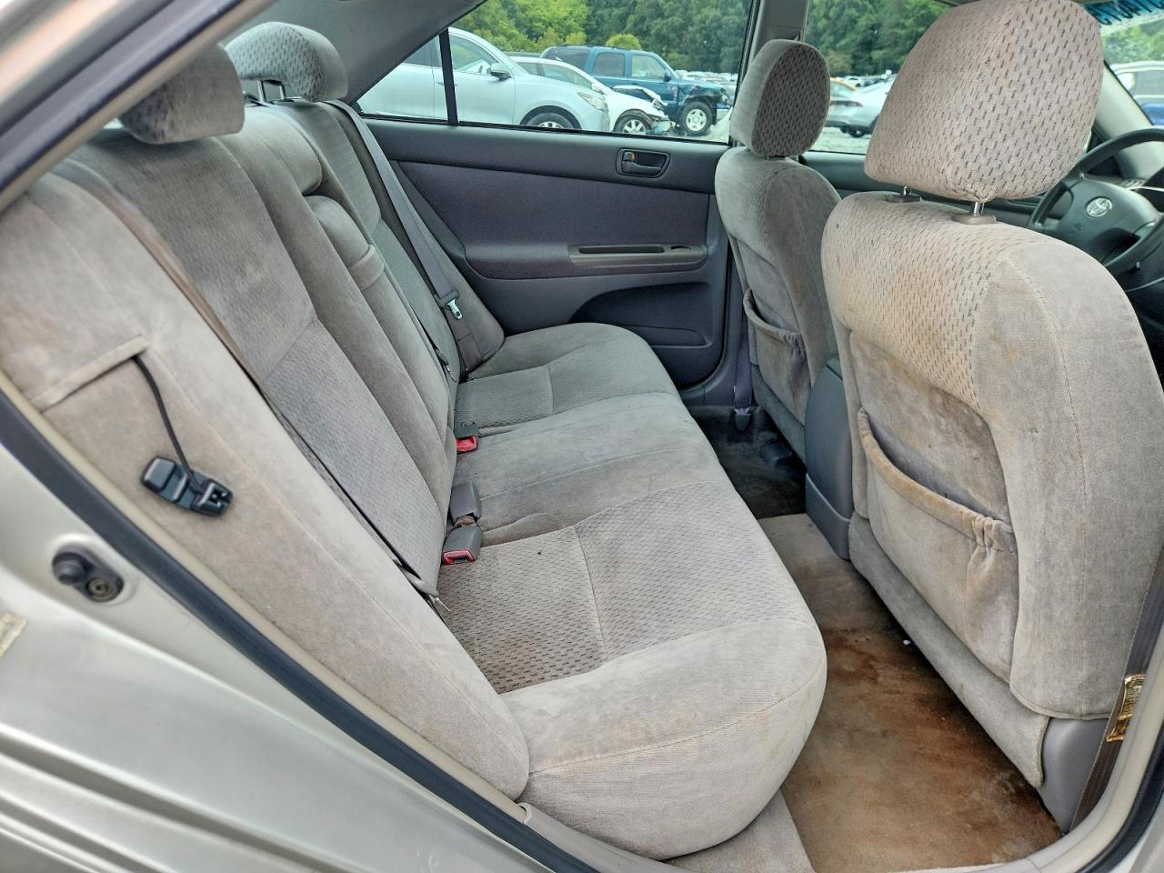 2004 Toyota Camry Le Серебряный vin: 4T1BE32K44U794196