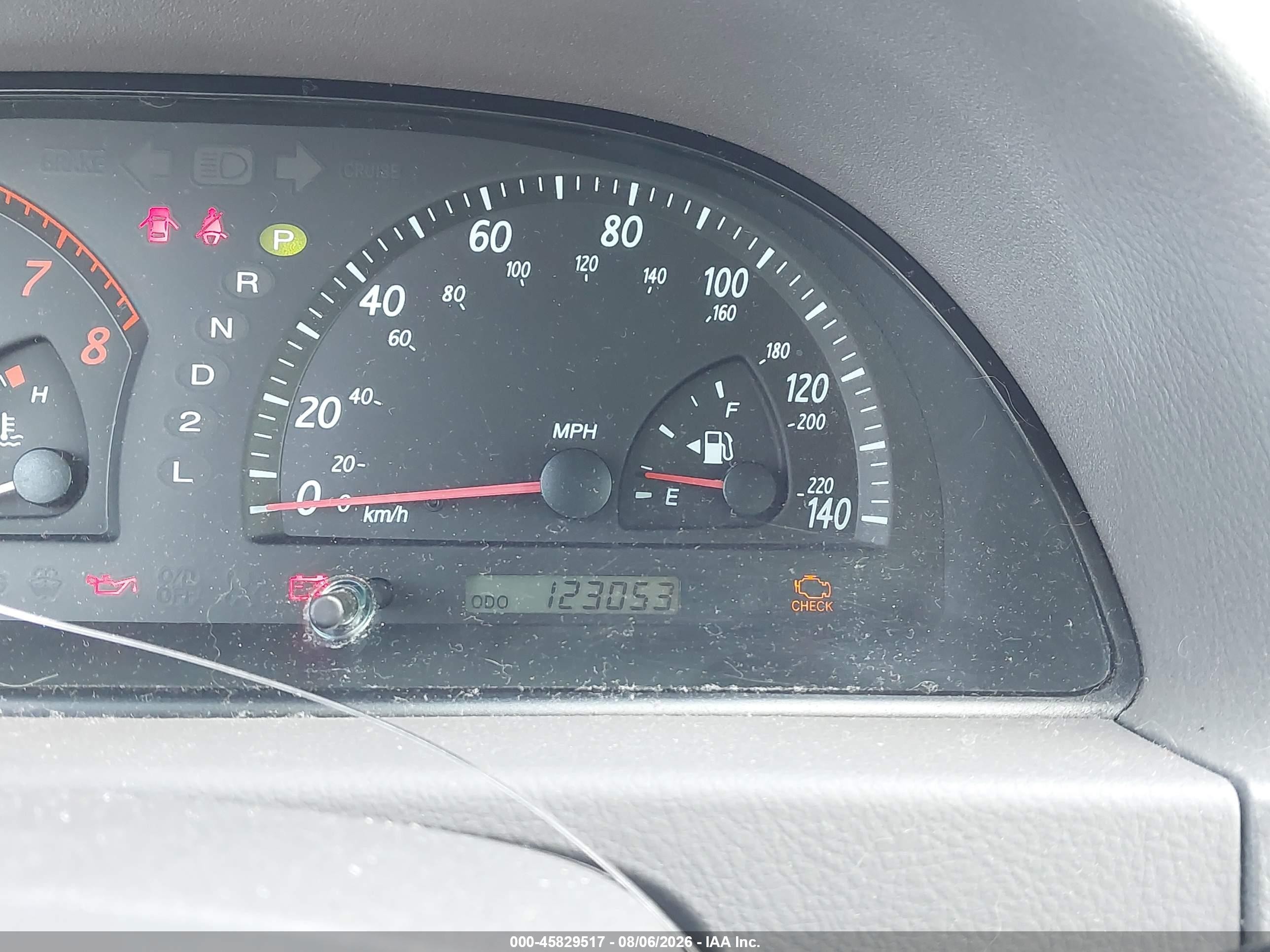 2004 Toyota Camry Le Silver vin: 4T1BE32K44U820568