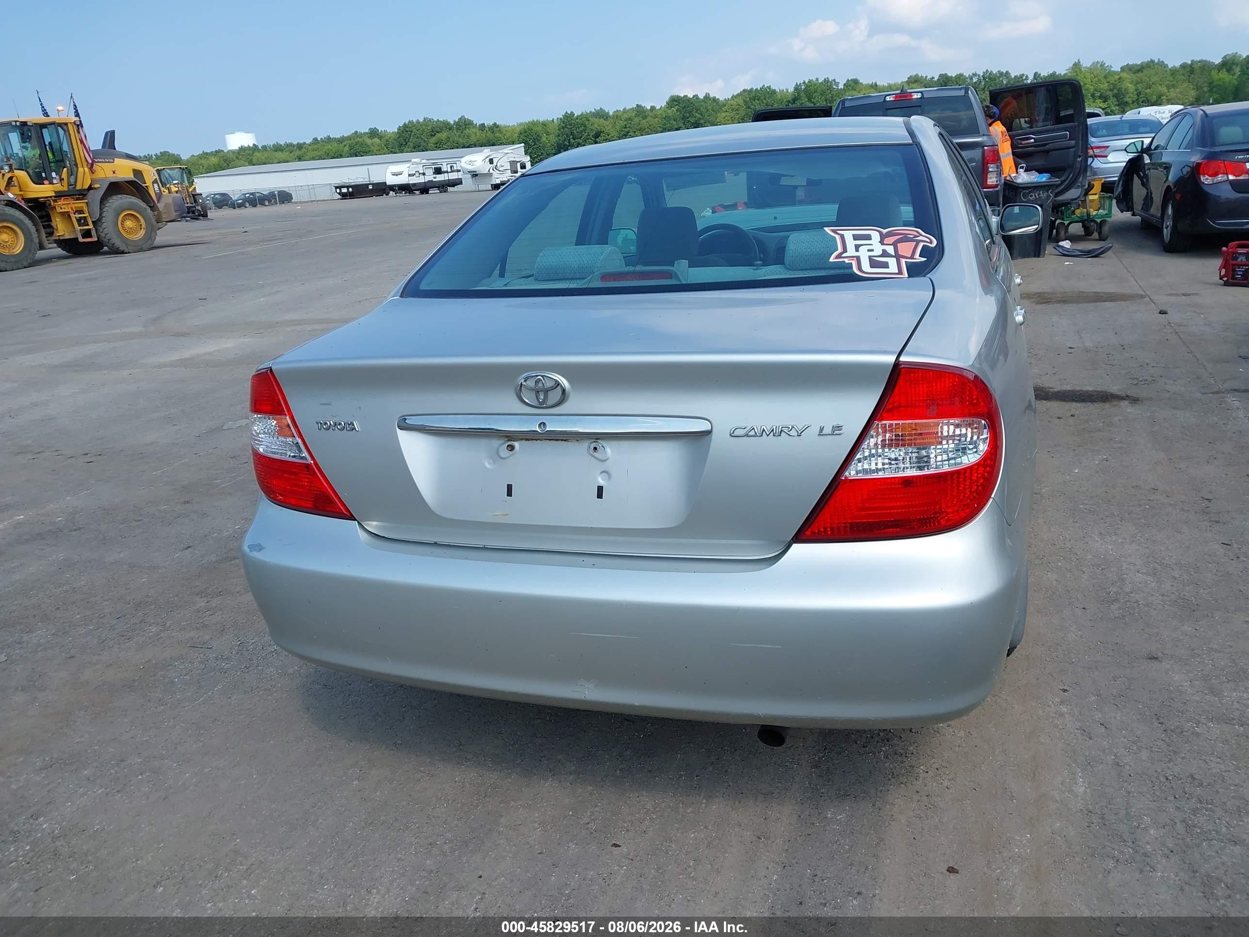 2004 Toyota Camry Le Silver vin: 4T1BE32K44U820568