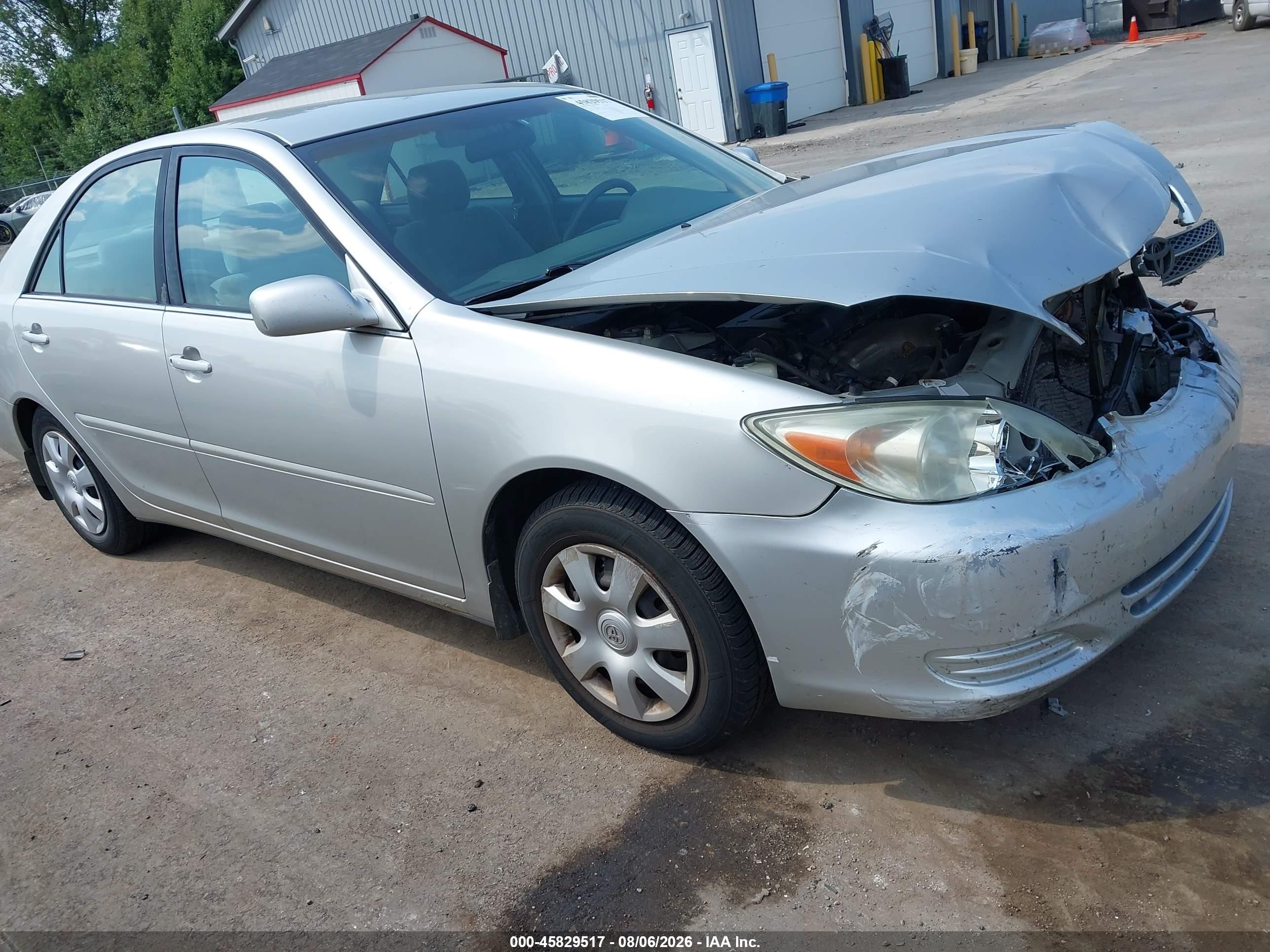 2004 Toyota Camry Le Silver vin: 4T1BE32K44U820568