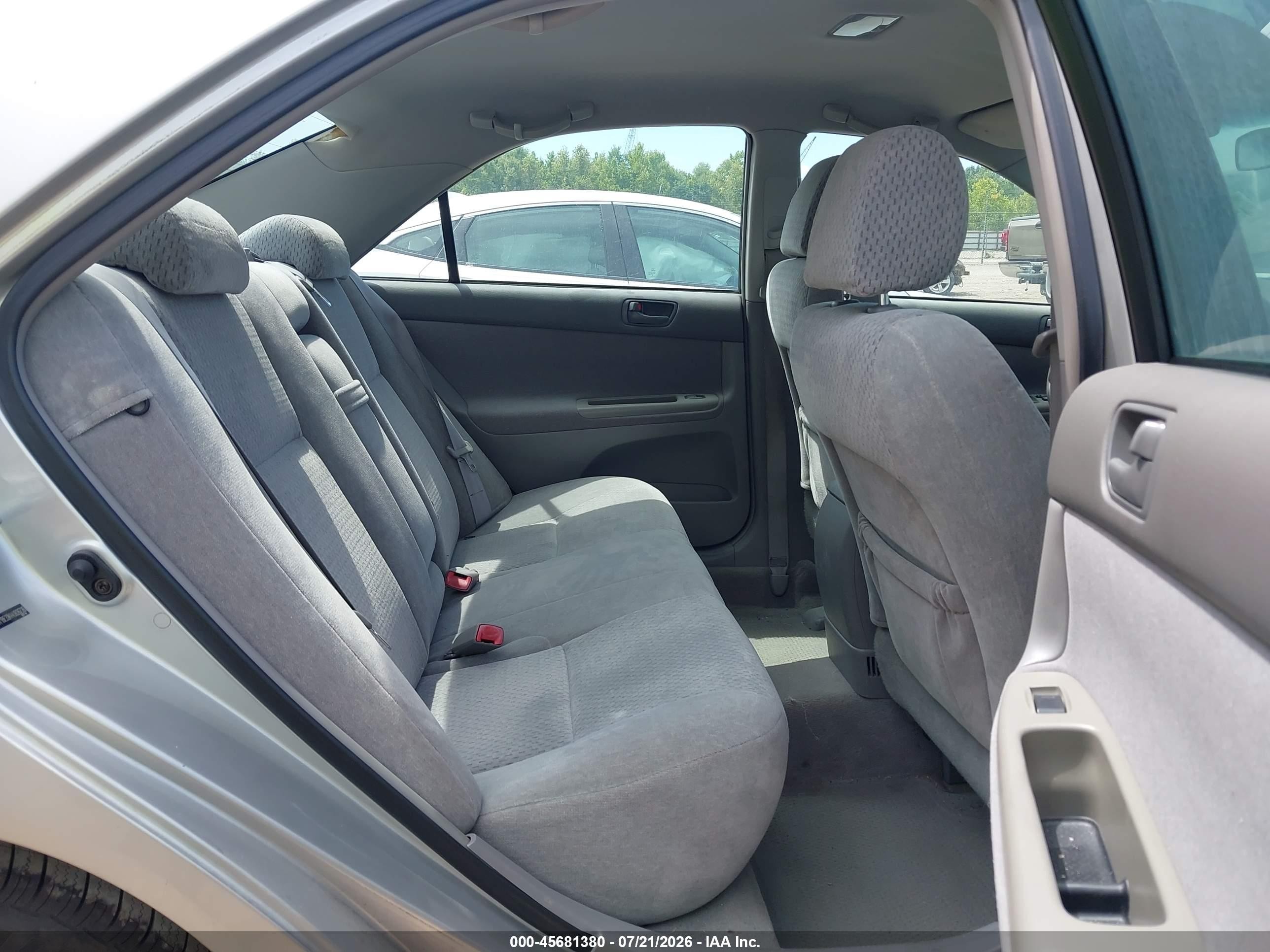 2004 Toyota Camry Le Gray vin: 4T1BE32K44U826726