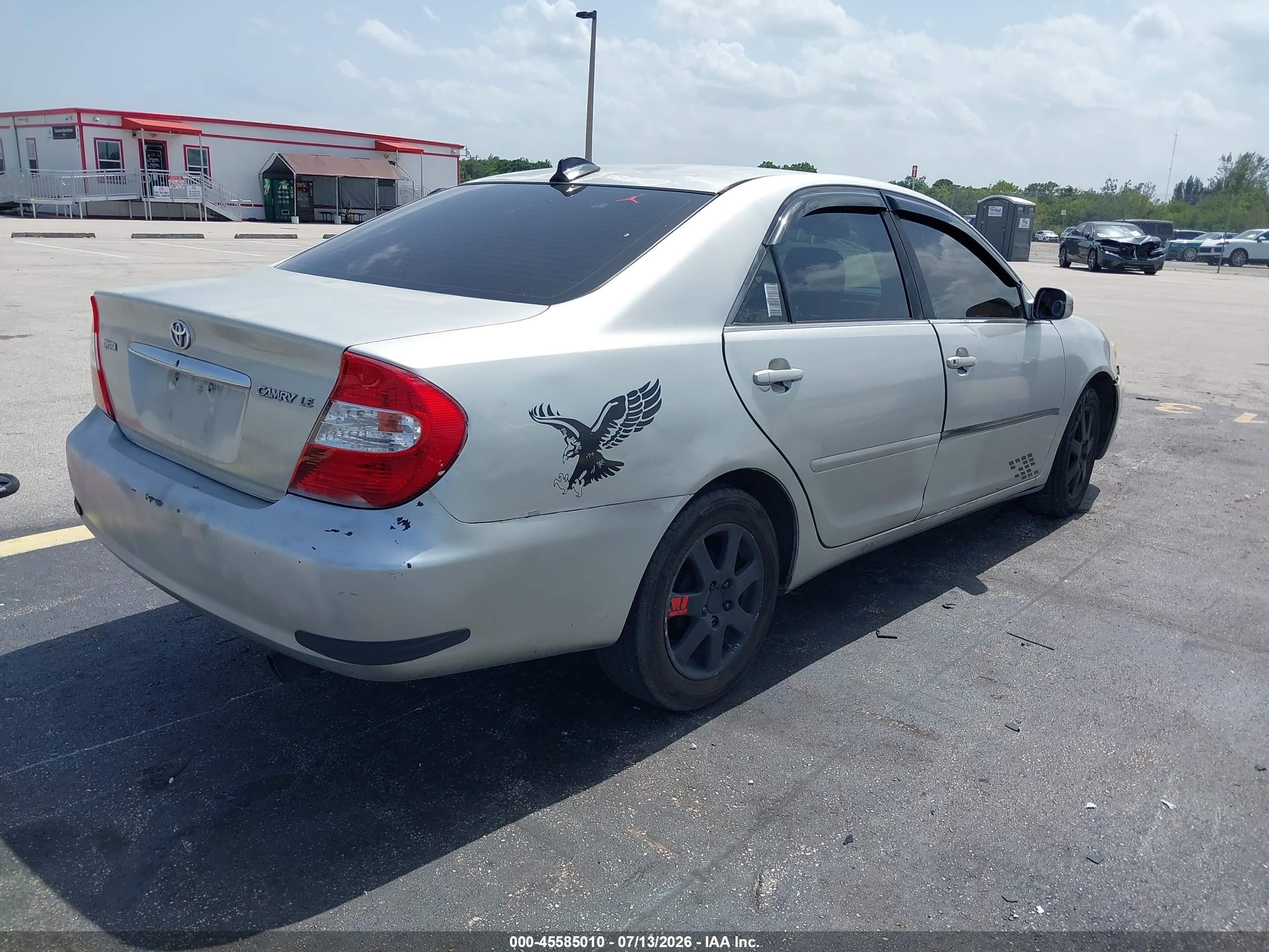 2004 Toyota Camry Le Серебряный vin: 4T1BE32K44U827164