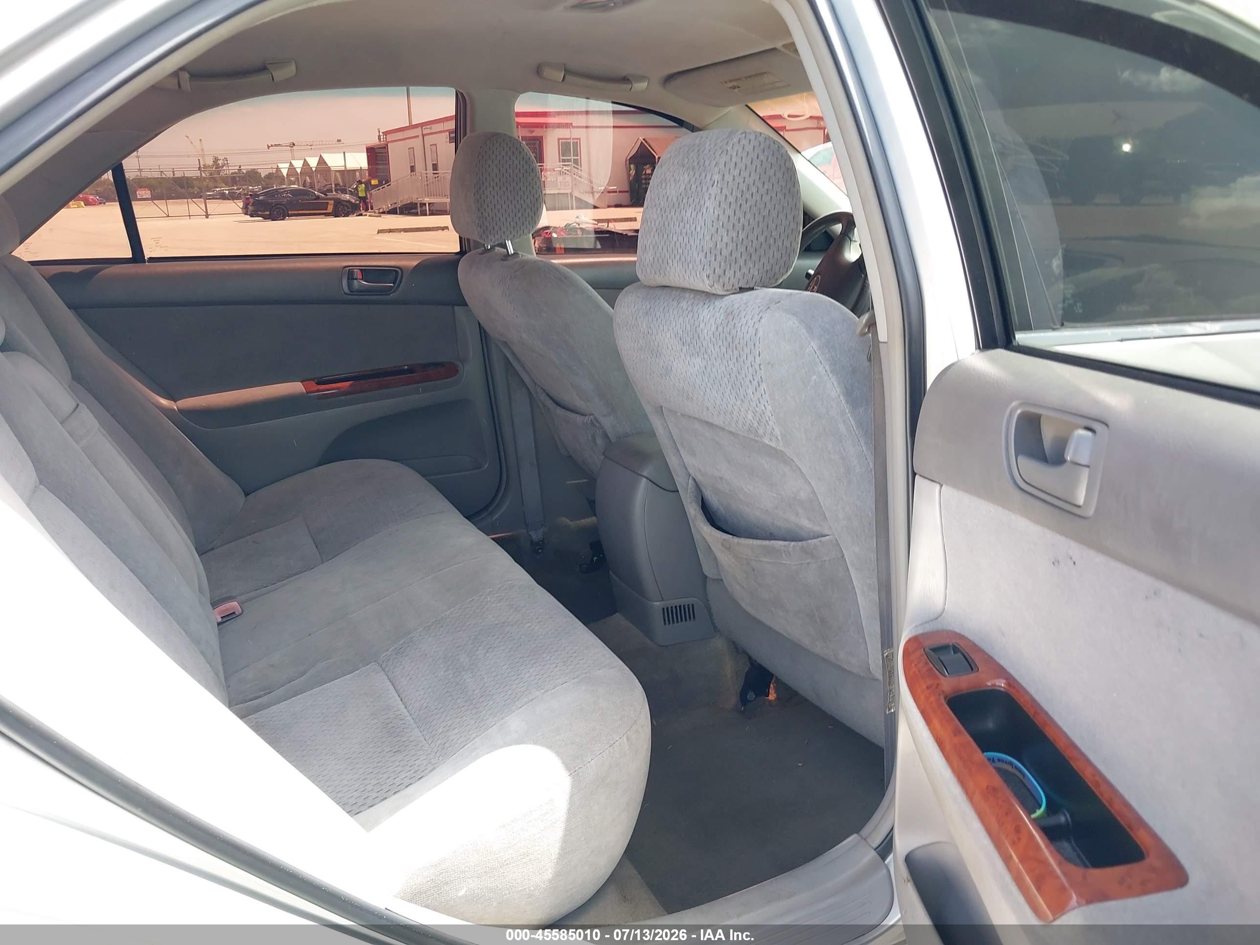 2004 Toyota Camry Le Серебряный vin: 4T1BE32K44U827164